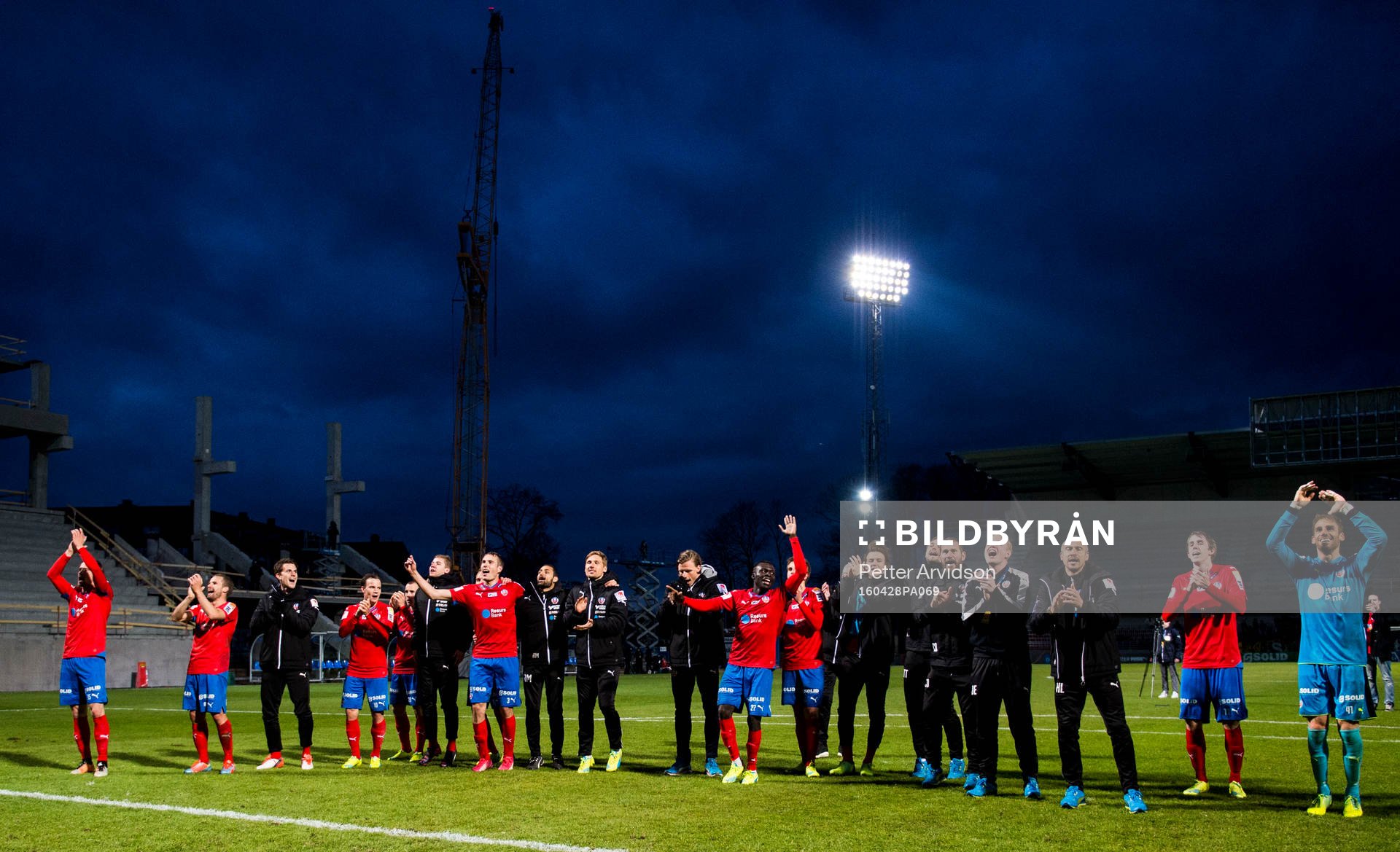 Helsingborgs spelare tackar publiken