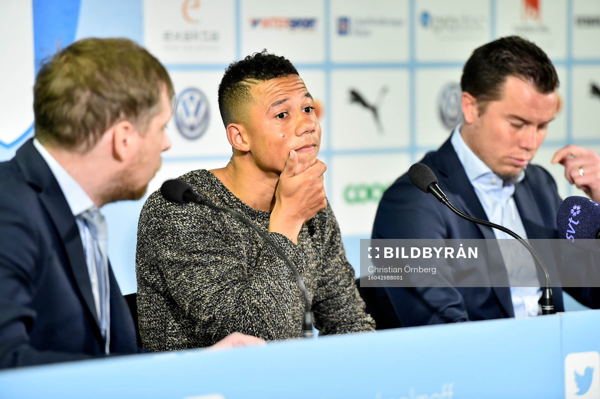 Tobias Sana under Malmö FFs presskonferens den 29 april 2016 i Malmö.
