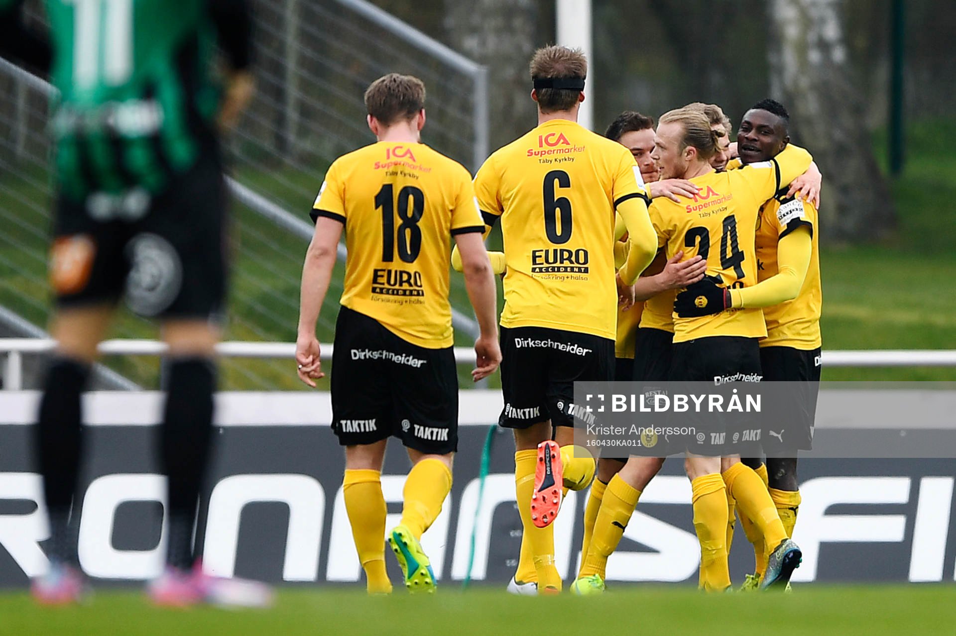 Frejs spelare jublar