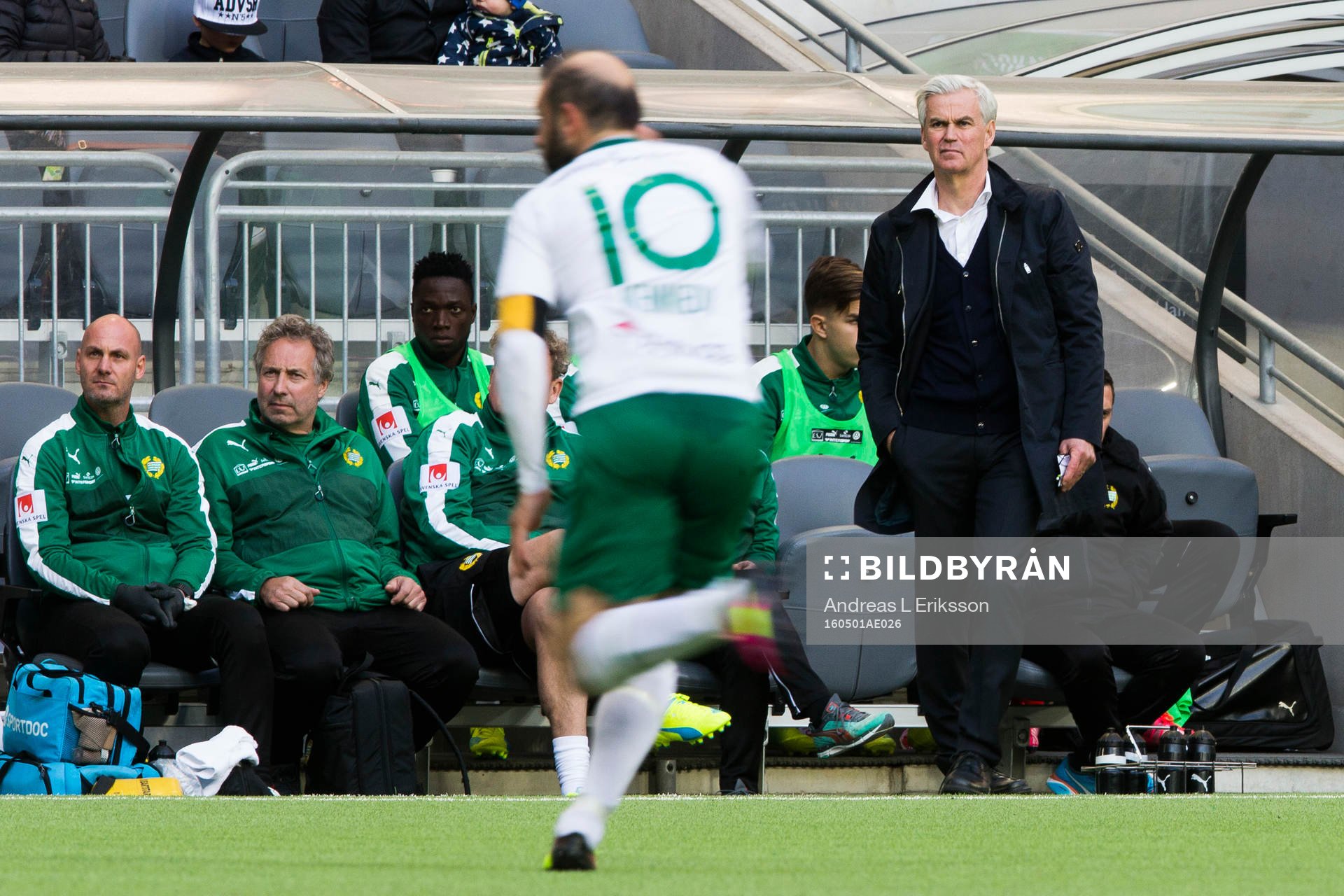 Hammarbys tränare Nanne Bergstrand ser på när Hammarbys