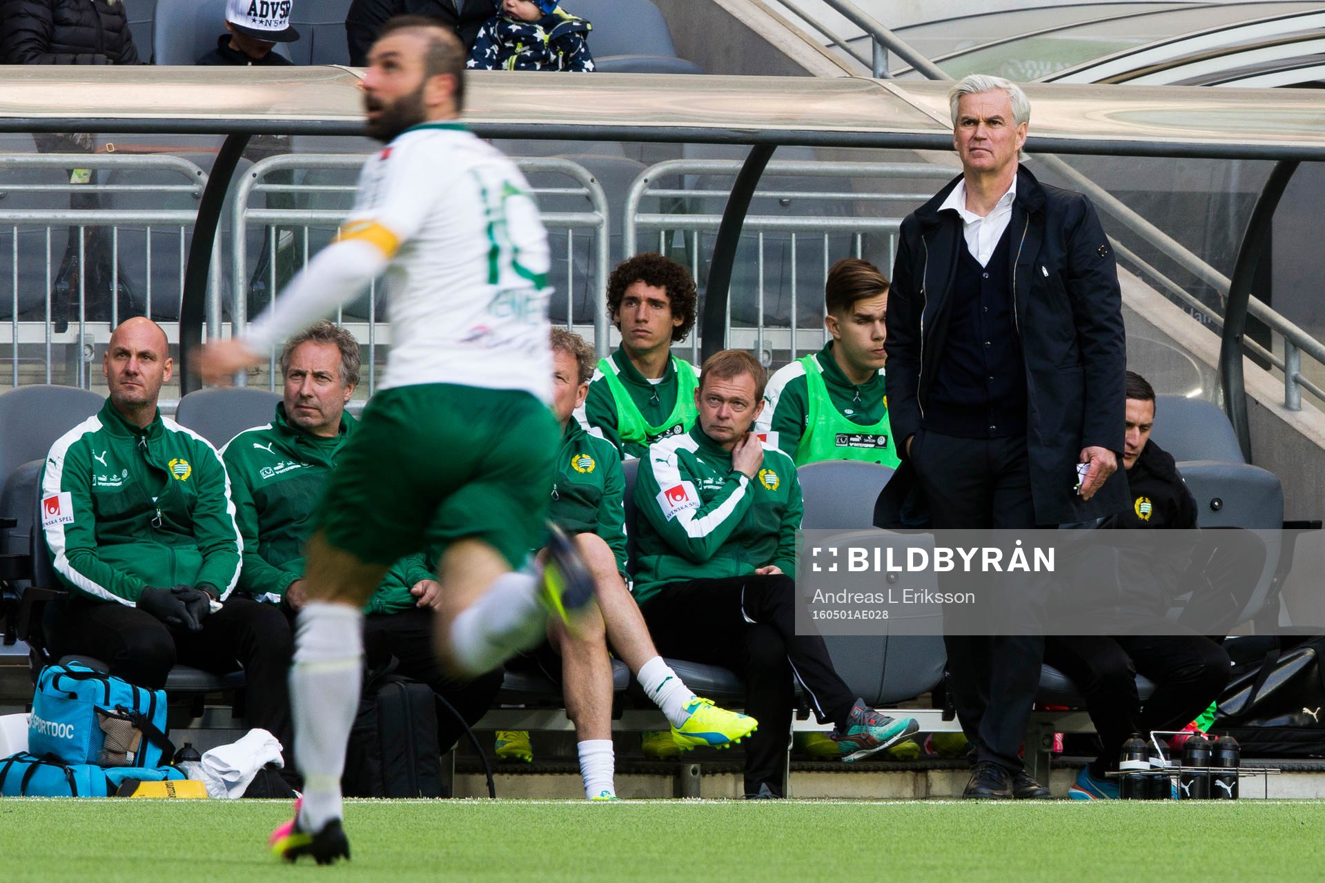 Hammarbys tränare Nanne Bergstrand ser på när Hammarbys