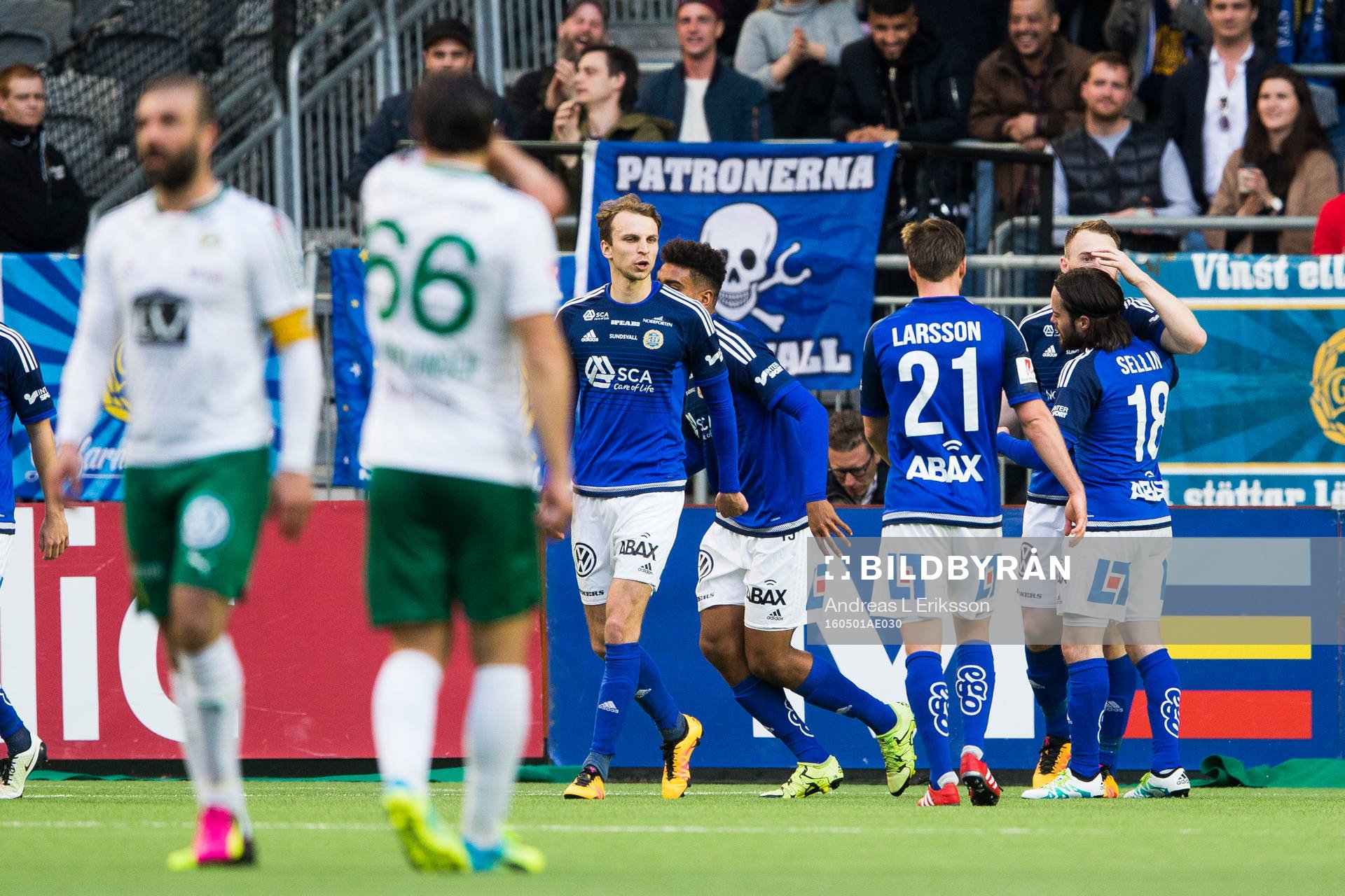 Sundsvalls spelare jublar