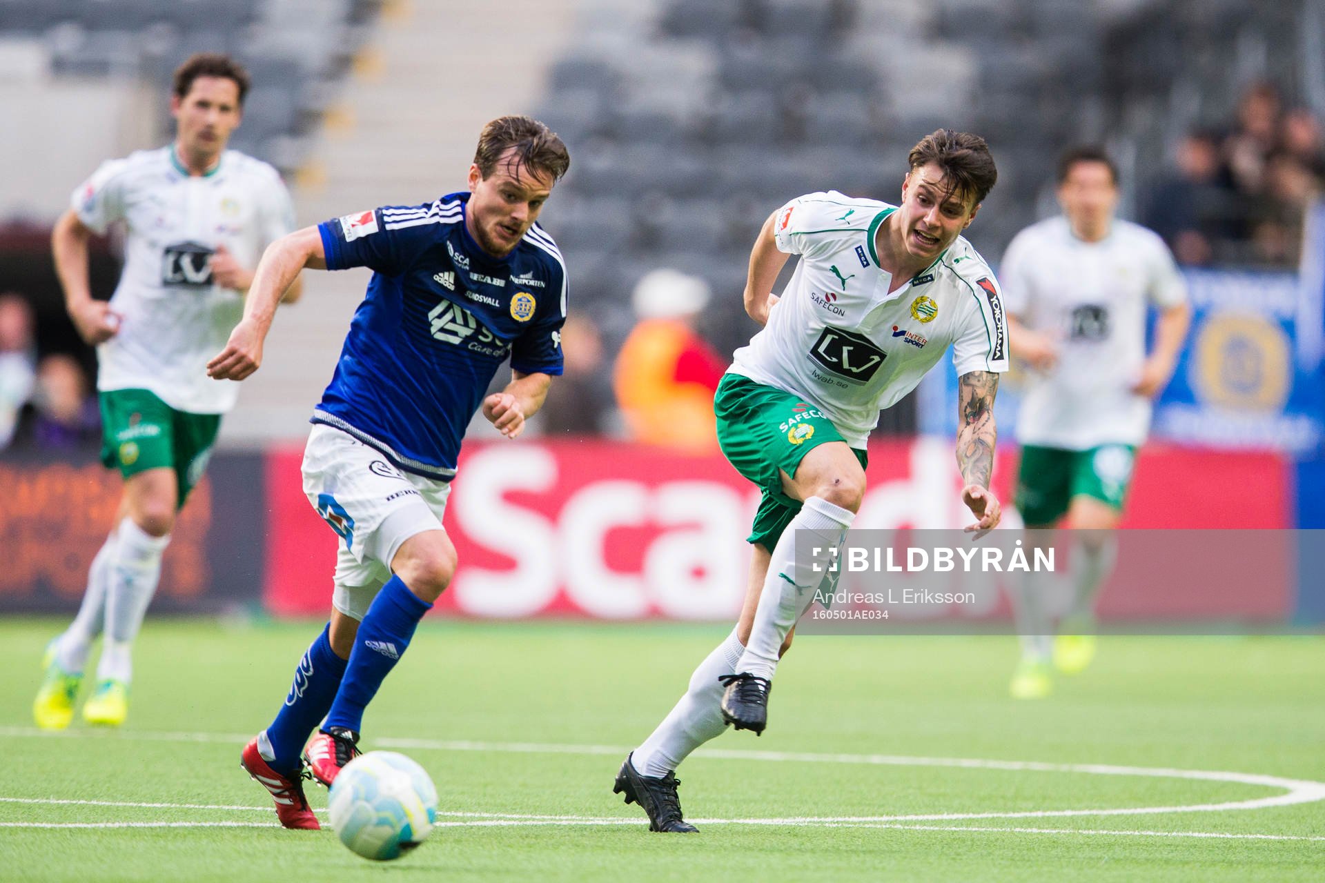 Sundsvalls Eric Larsson och Hammarbys Melker Hallberg