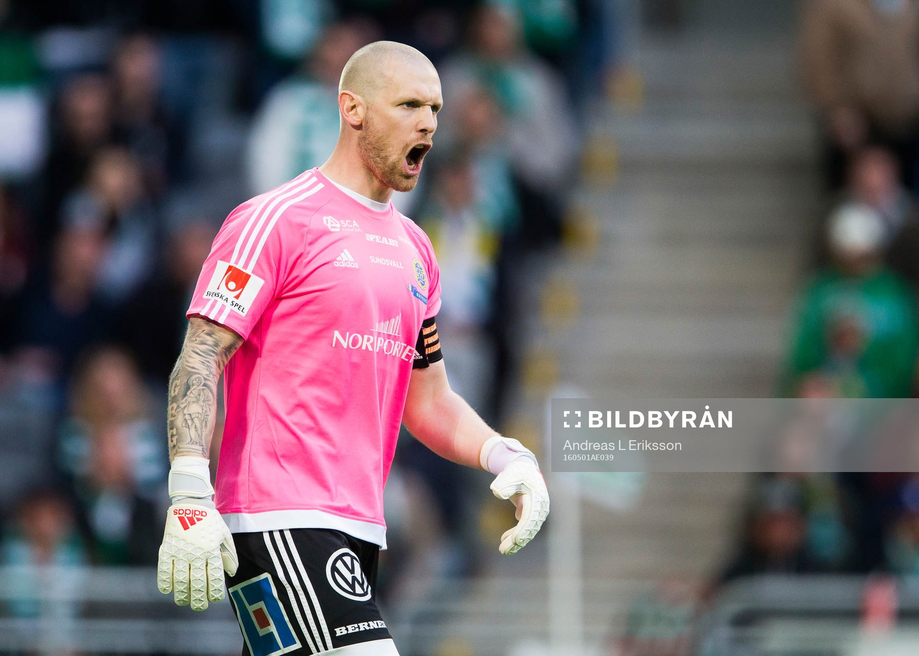Sundsvalls målvakt Tommy Naurin under fotbollsmatchen i Allsvenskan mellan Hammarby och Sundsvall den 1 maj 2016 i Stockholm. 
