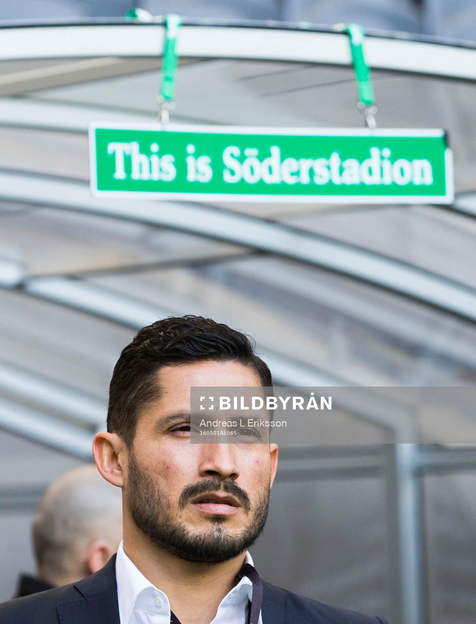 Hammarbys players manager Pablo Piñones-Arce innan