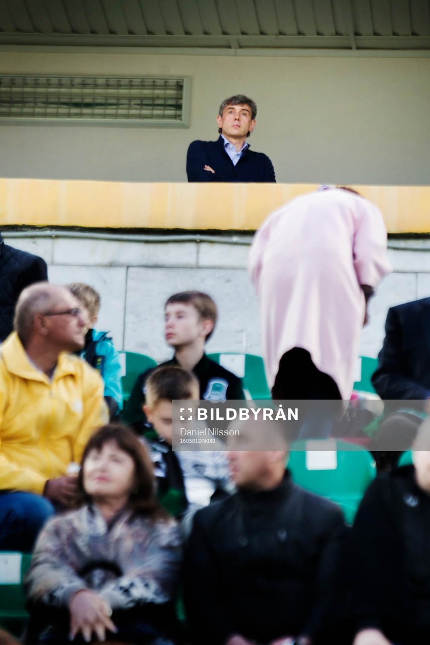 FC Krasnodars president Sergey Galitsky tittar på
