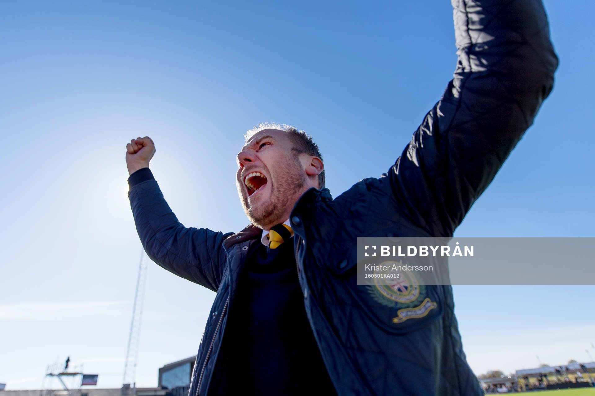 Elfsborgs manager Magnus Haglund  jublar