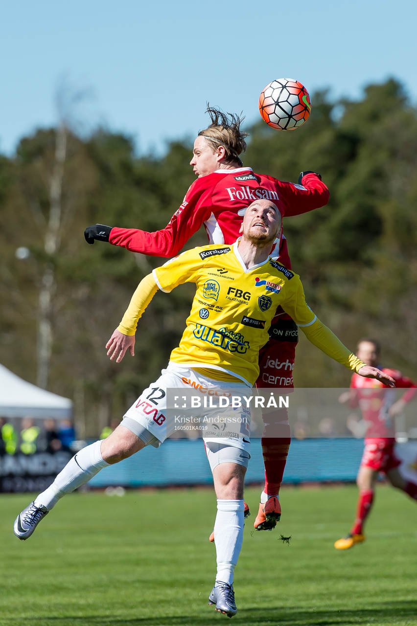 Falkenbergs Christoffer Carlsson och Elfsborgs Simon Hedlund