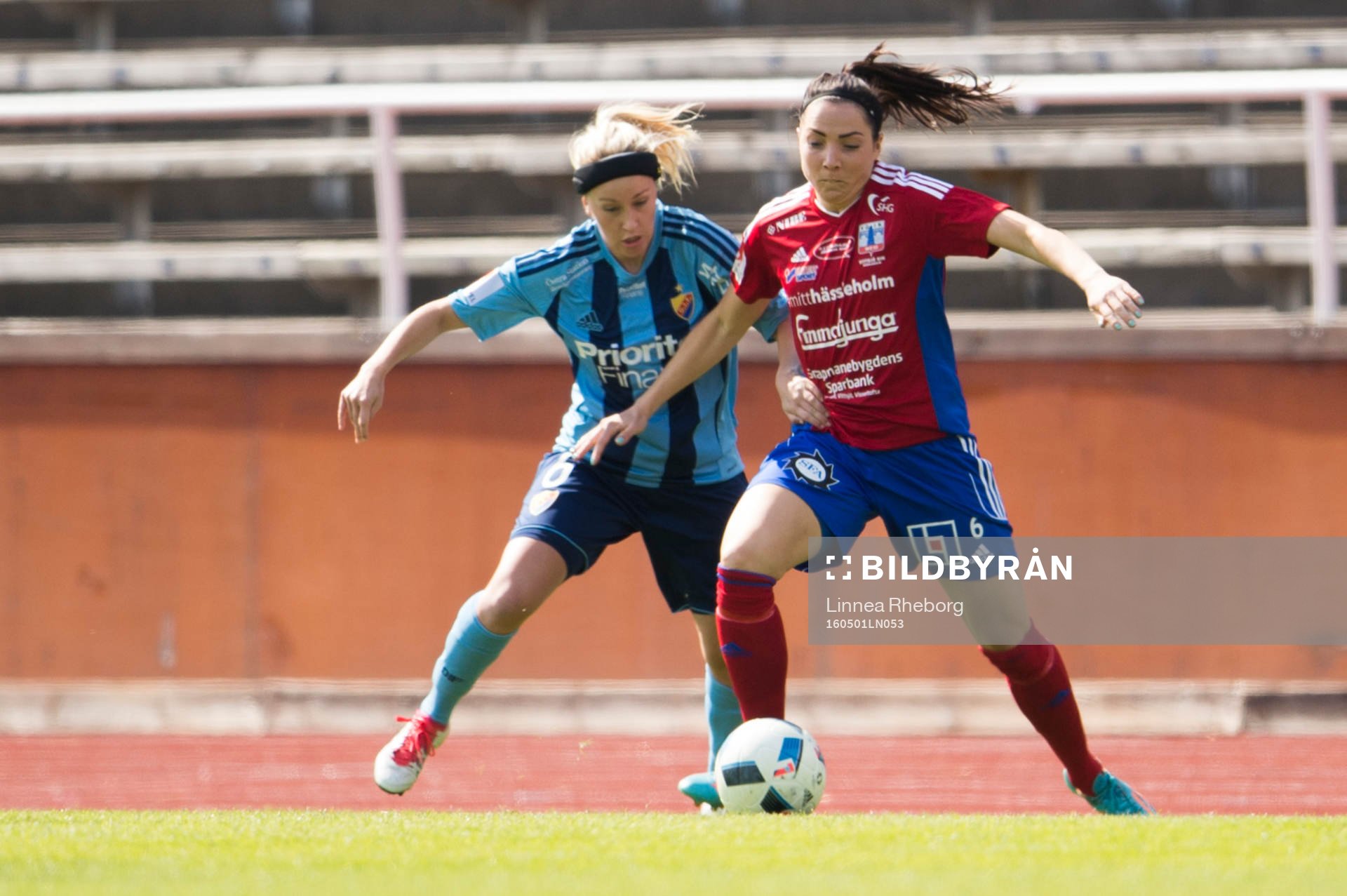 Djurgårdens Annika Kukkonen och Vittsjös Clara Markstedt