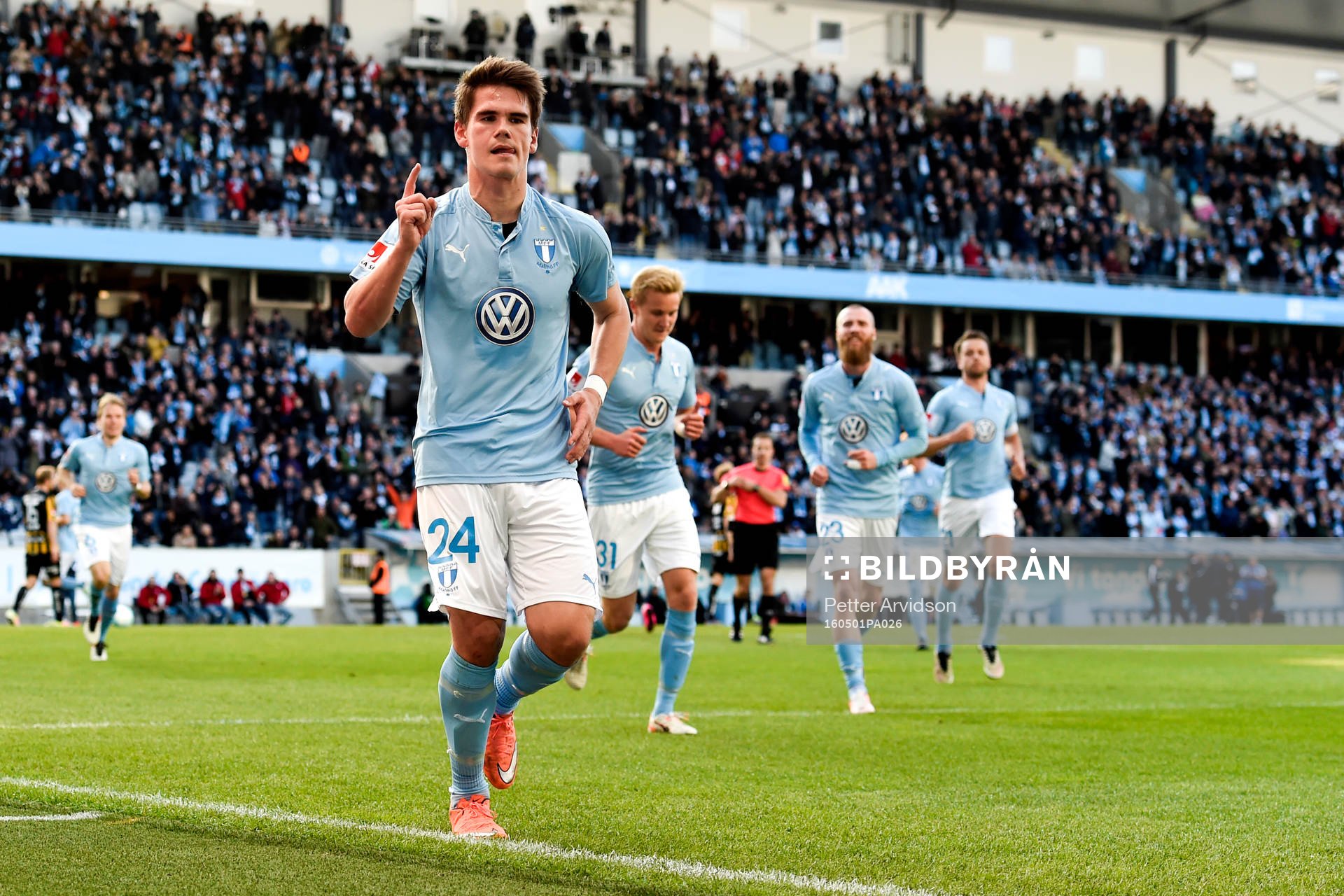 Malmö FFs Vidar Örn Kjartansson jublar efter 2-0 under fotbollsmatchen i Allsvenskan mellan Malmö FF och Häcken den 1 maj 2016 i Malmö.