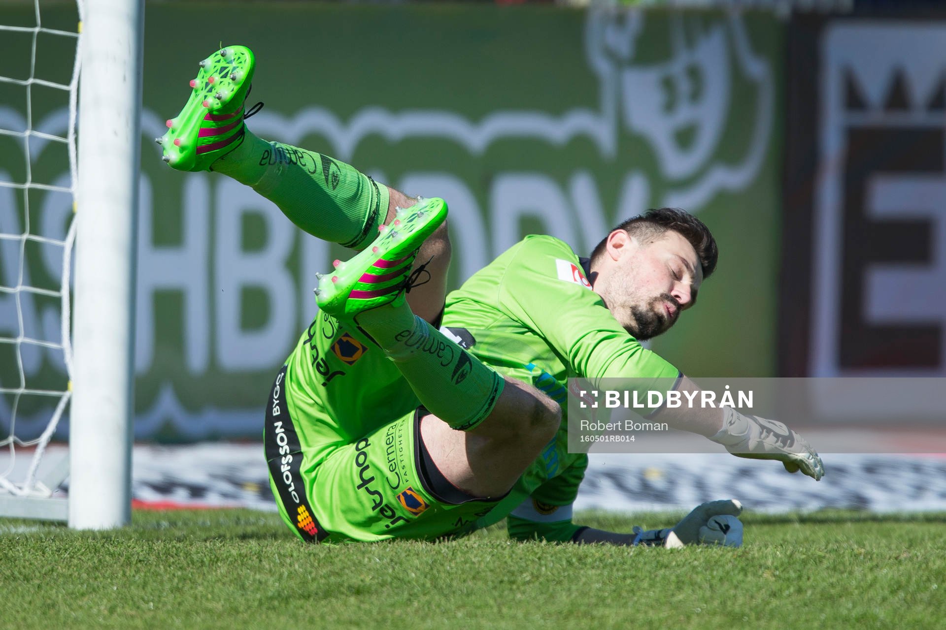 Elfsborgs målvakt Kevin Stuhr Ellegaard deppar