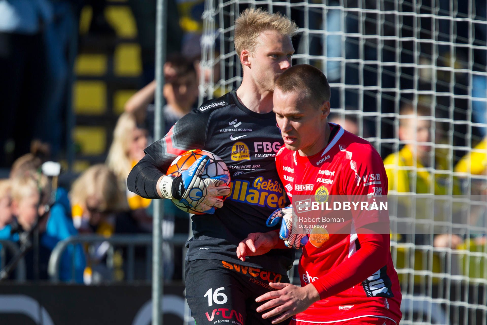 Falkenbergs målvakt Alexander Lundin och Elfsborgs Viktor