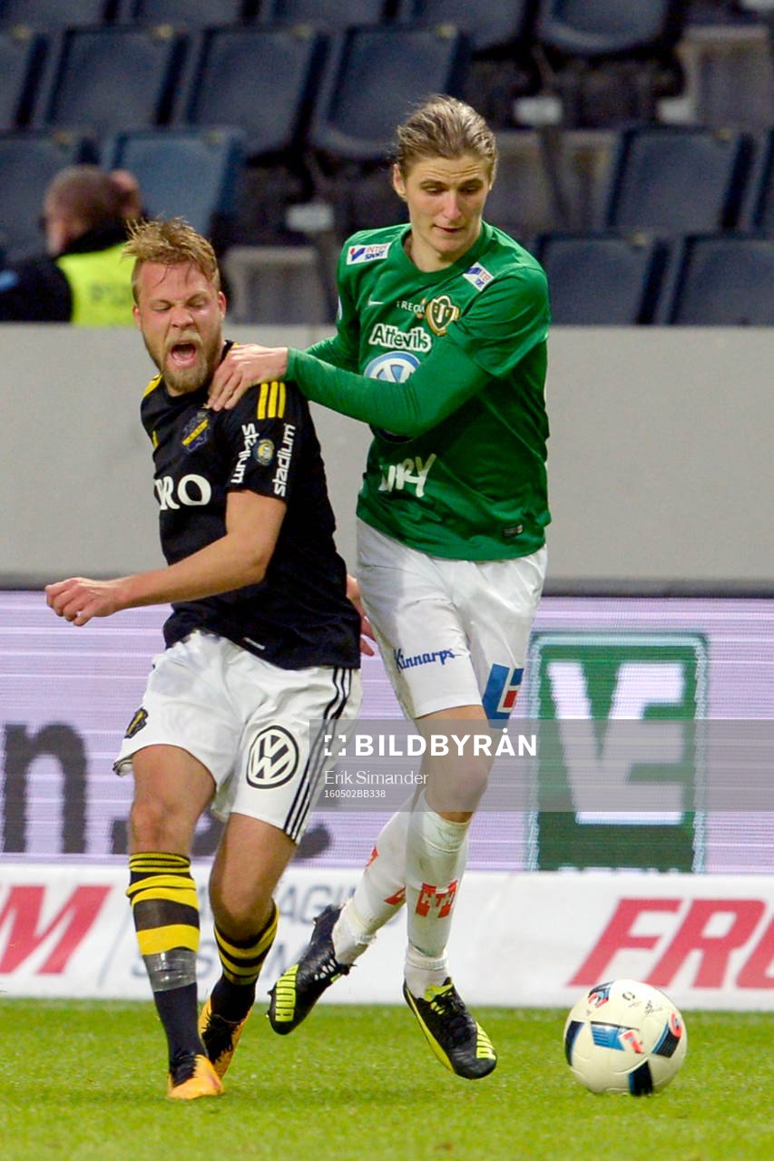 s Daniel Sundgren och Jönköpings Pawel Cibicki