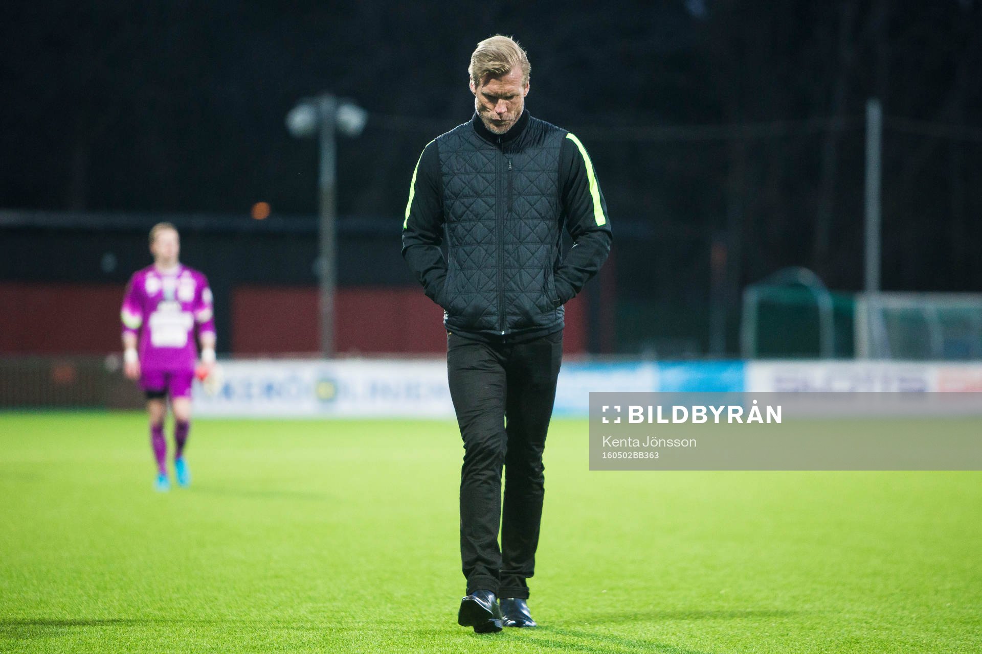 Västerås tränare Johan Mjällby deppar