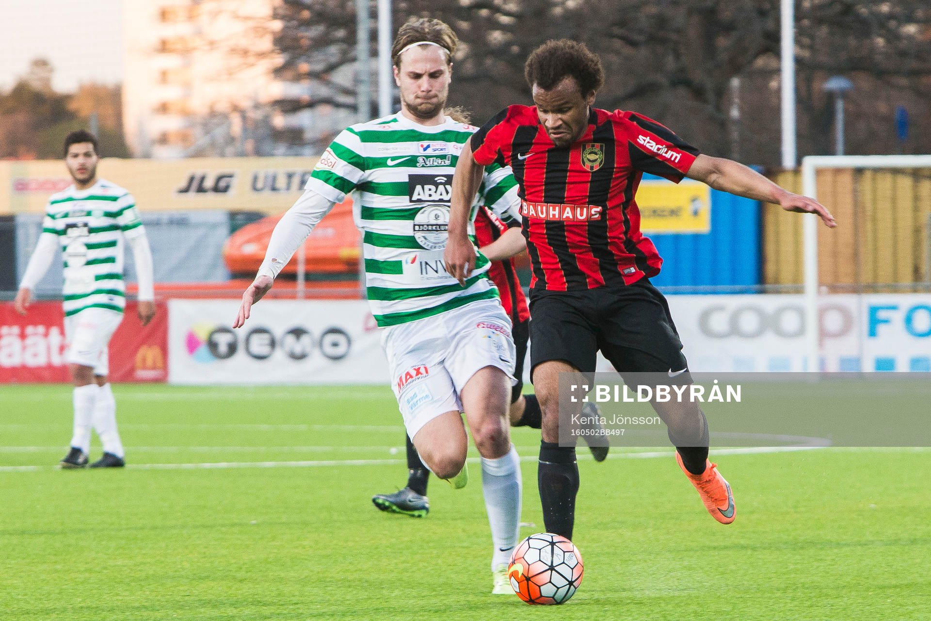 Brommapojkarnas Serge-Junior Martinsson Ngouali i aktion