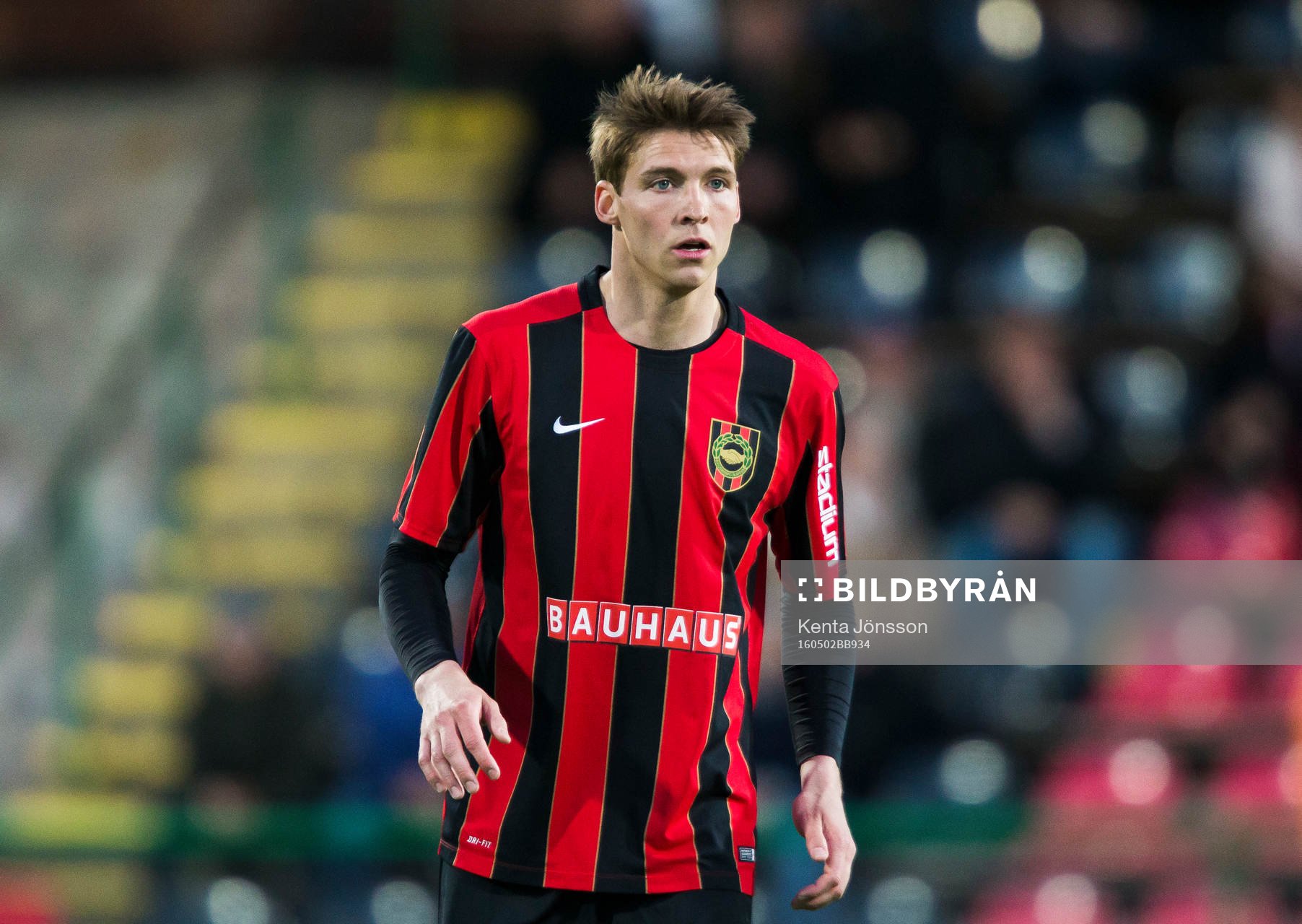 Brommapojkarnas Joel Löw under fotbollsmatchen i Division 1 Norra mellan Brommapojkarna och Västerås den 2 Maj 2016 i Stockholm.