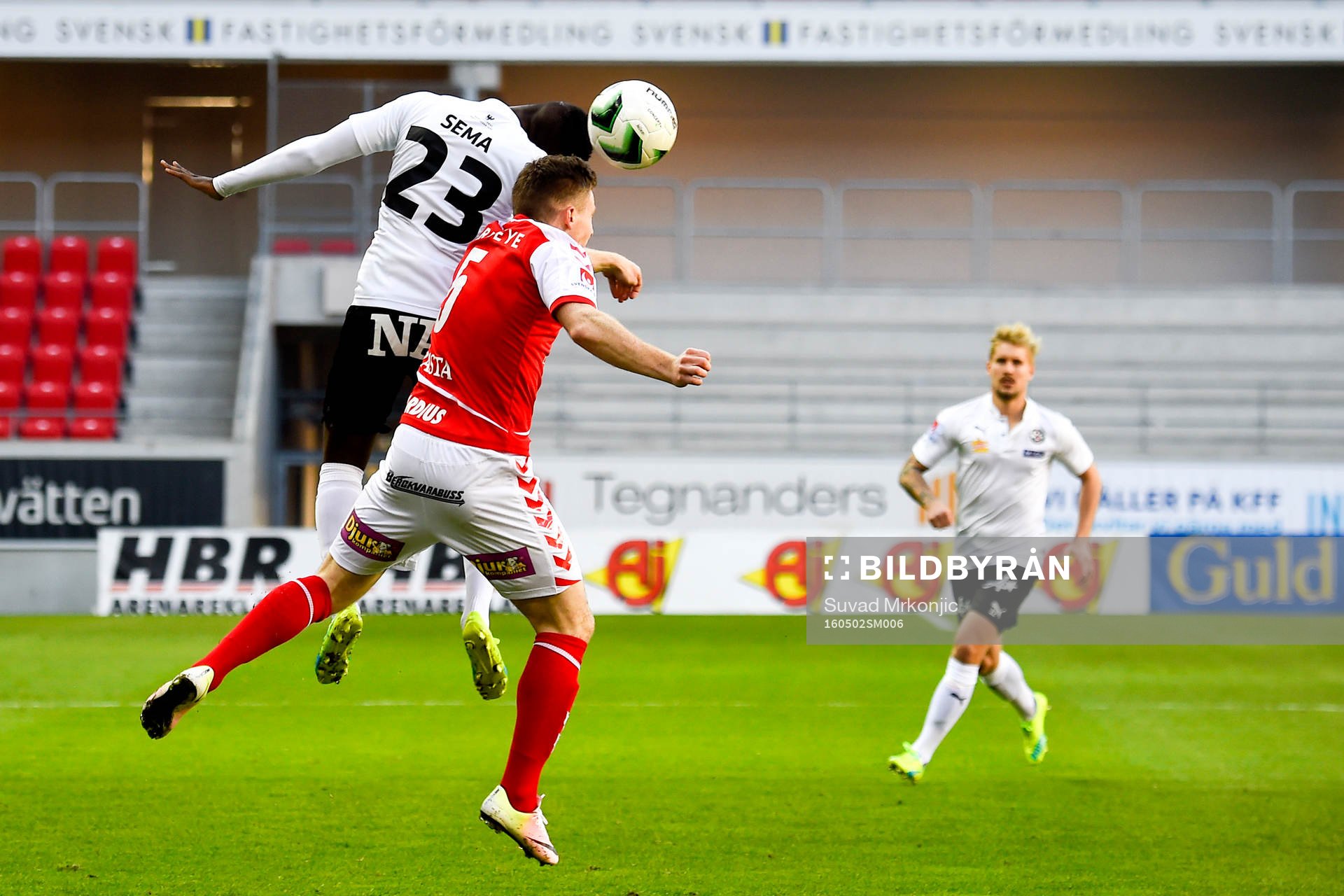 Örebros Maic Sema och Kalmars Victor Agardius