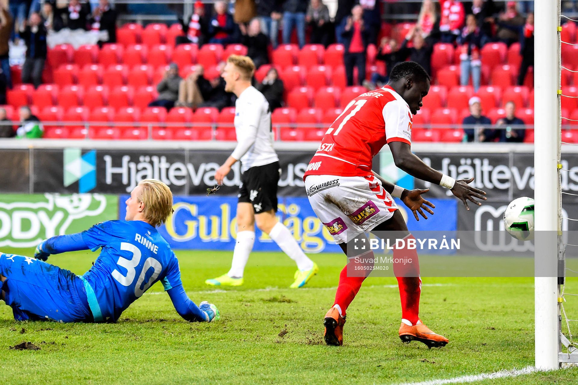 Kalmars Papa Alioune Diouf gör 2-0 och jublar