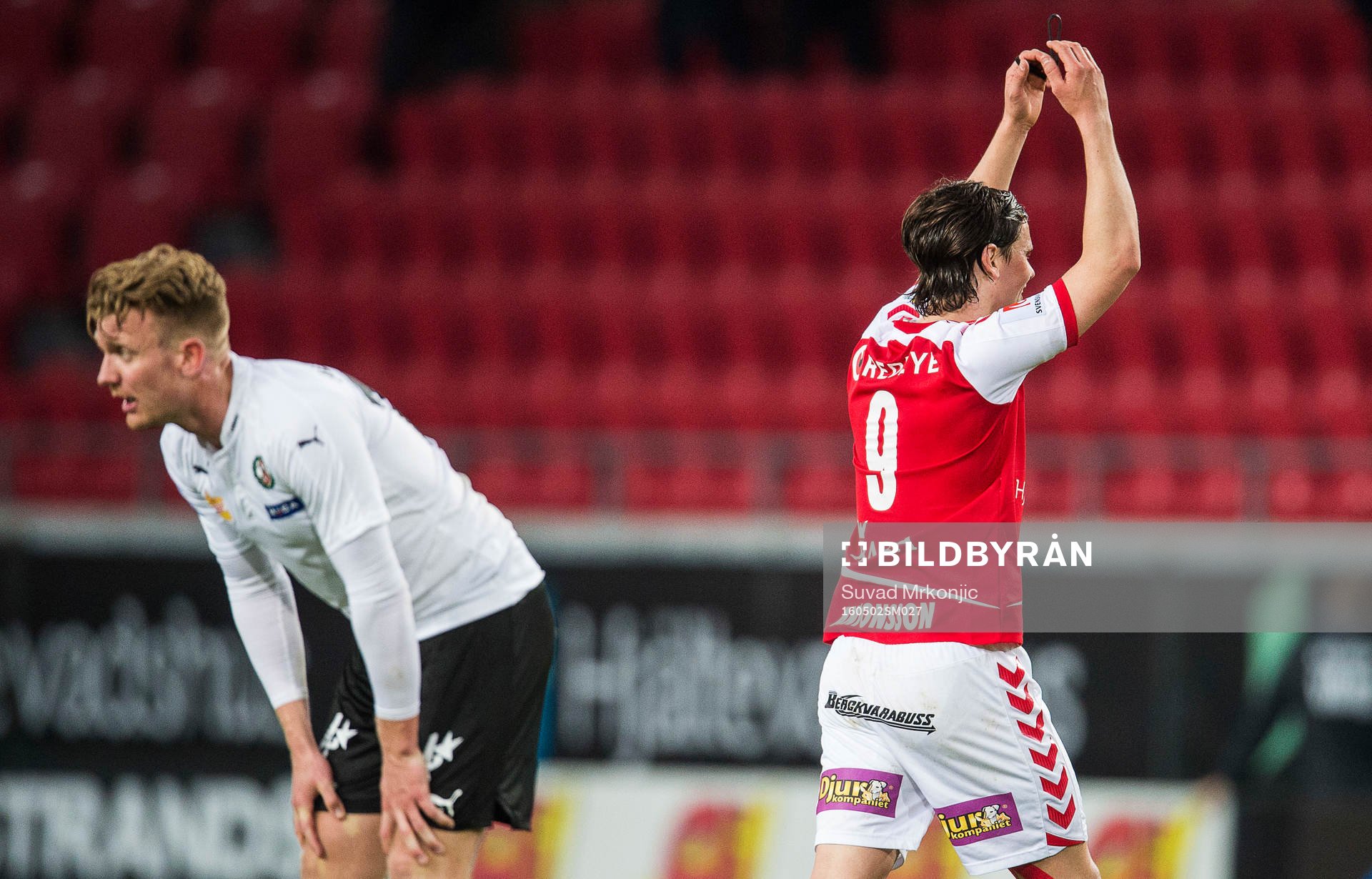 Örebros Michael Almbäck deppar medans Kalmars Marcus