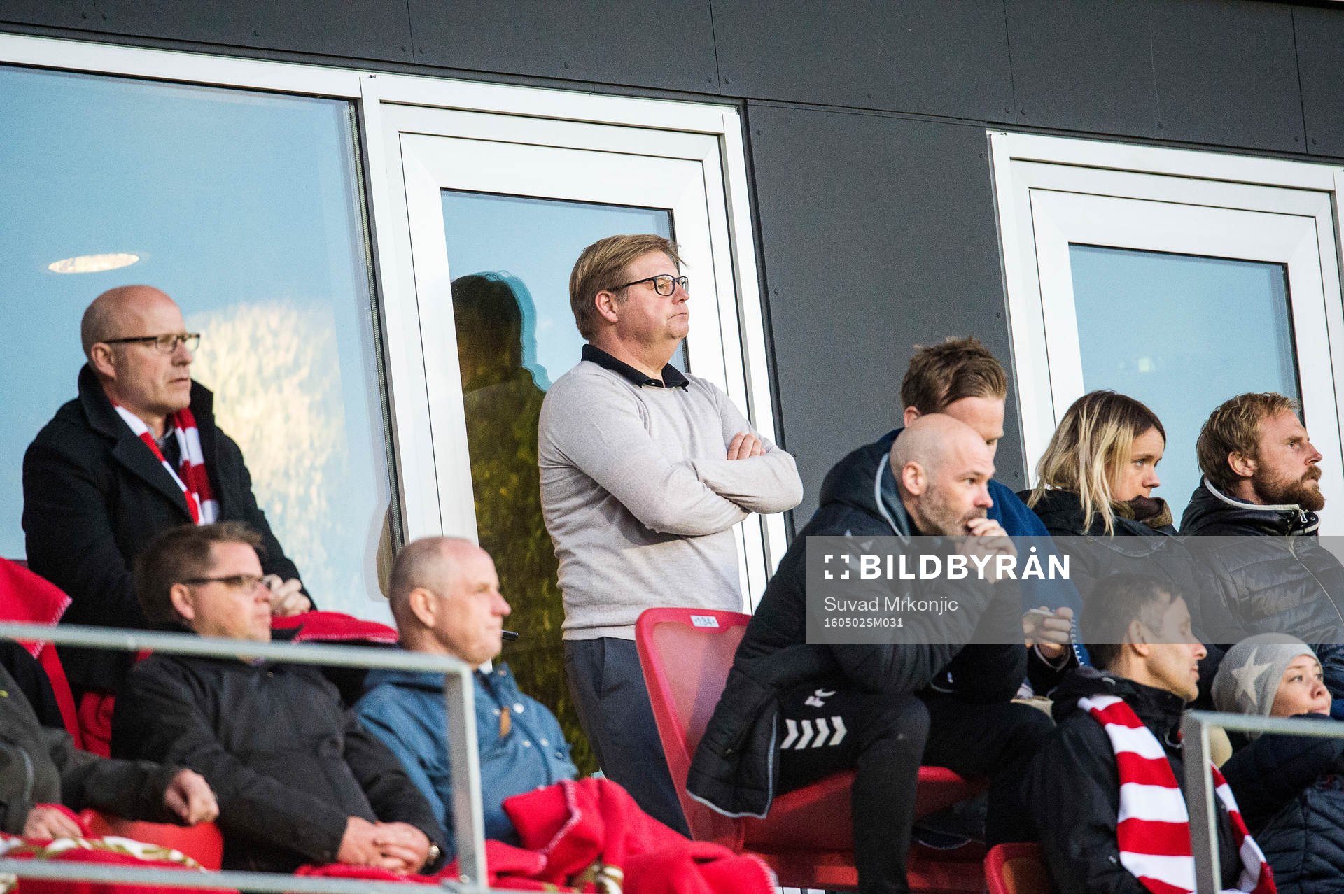 Kalmars tränare Peter Swärdh på läktaren, dit han var
