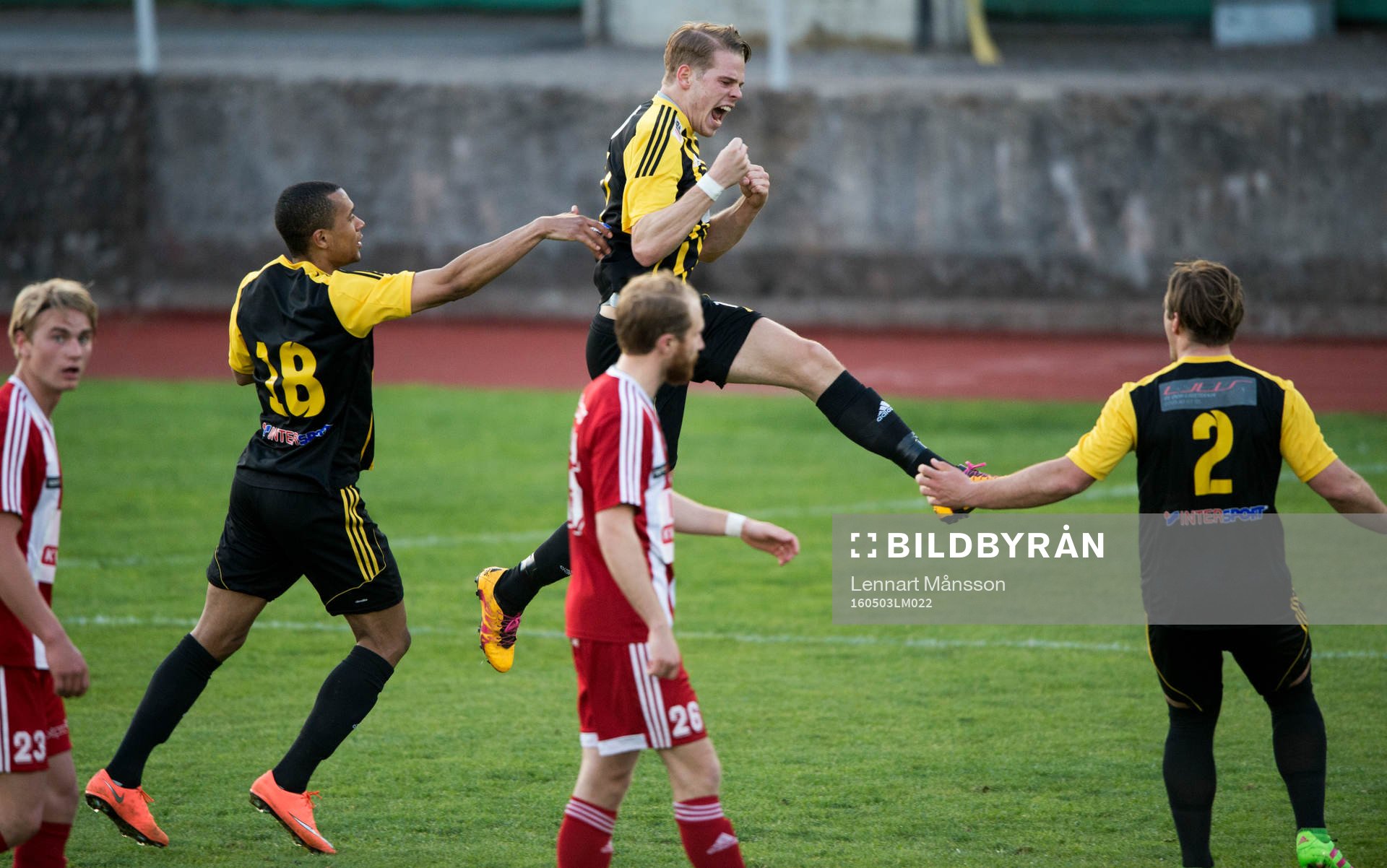 IFK Hässleholms Filip Ranmo har gjort 0-1 och jublar i