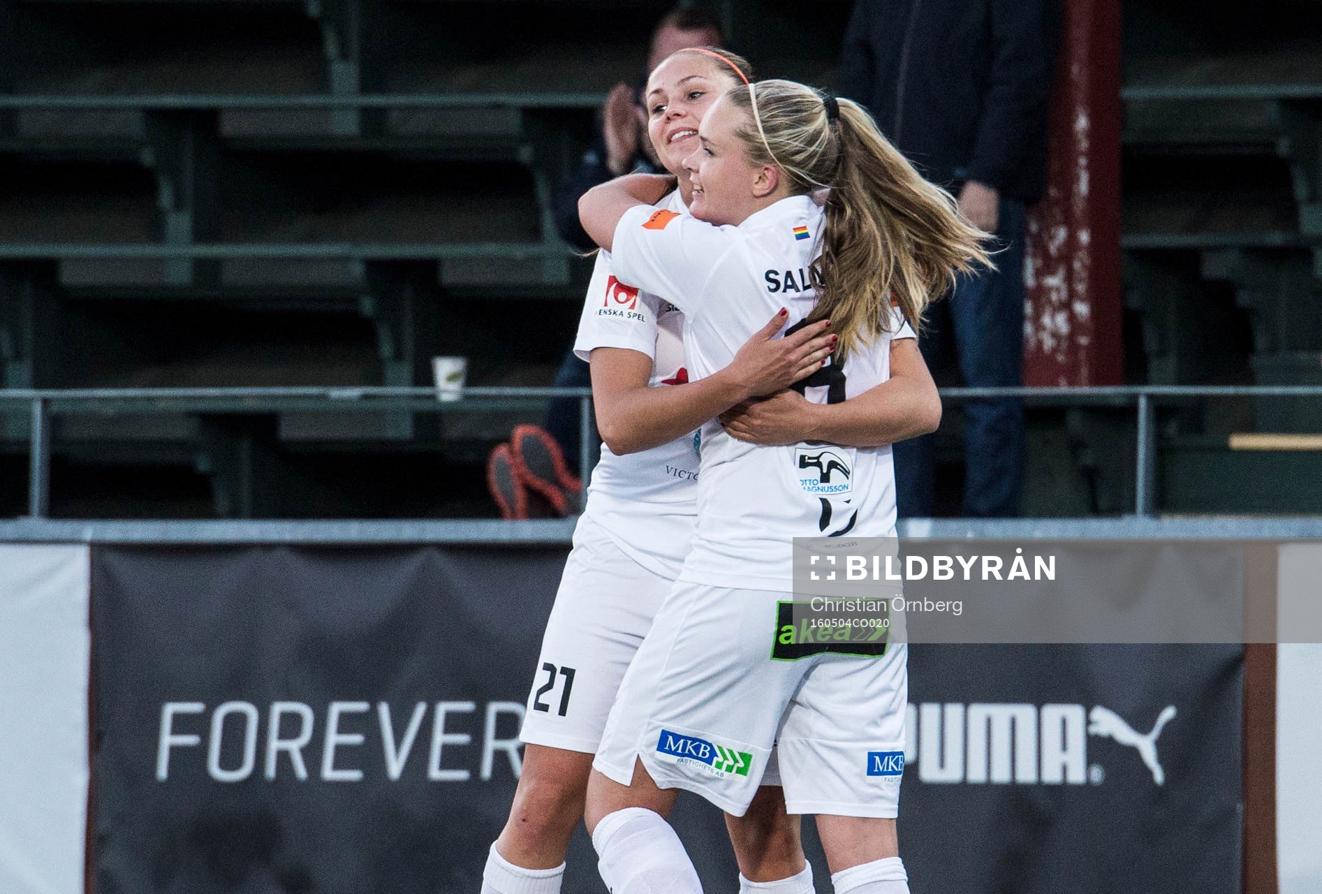 Rosengårds Lieke Martens jublar åt Iina Salmis 4-0