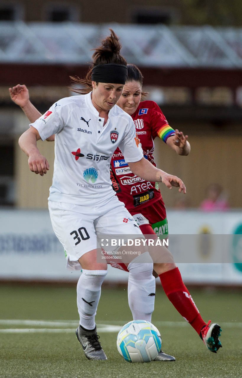 Rosengårds Ella Masar mot Piteås Josefin Johansson