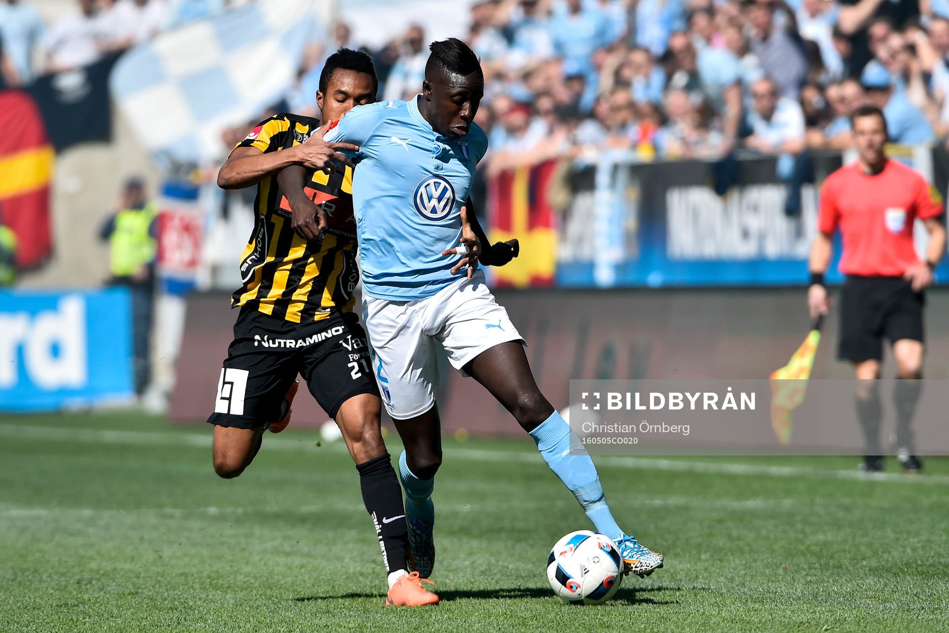 Malmö FFs Pa Konate och Häckens Nasiru Mohammed