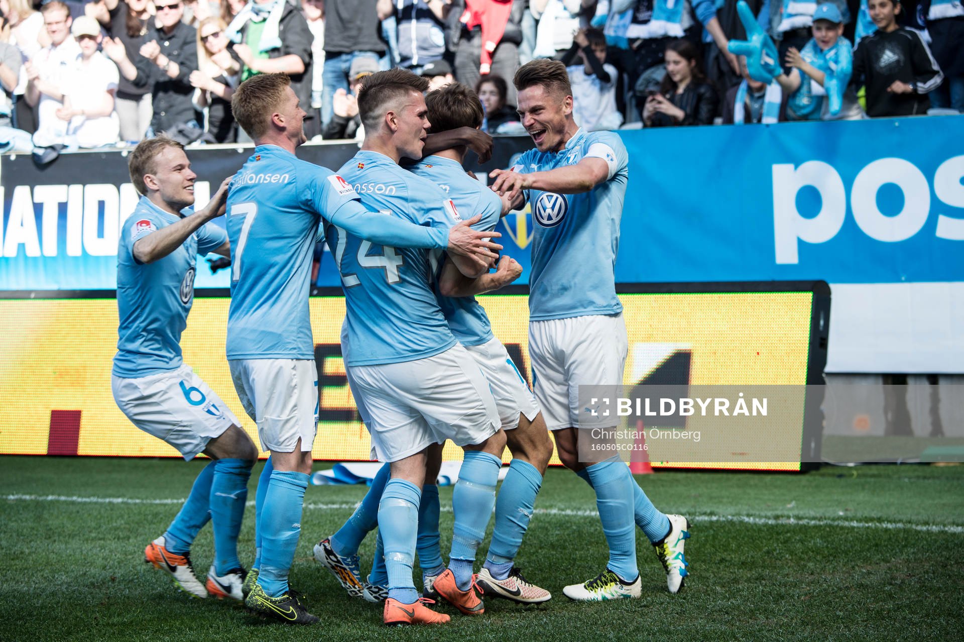 Malmö FFs Markus Rosenberg jublar åt Magnus Wolff Eikrem