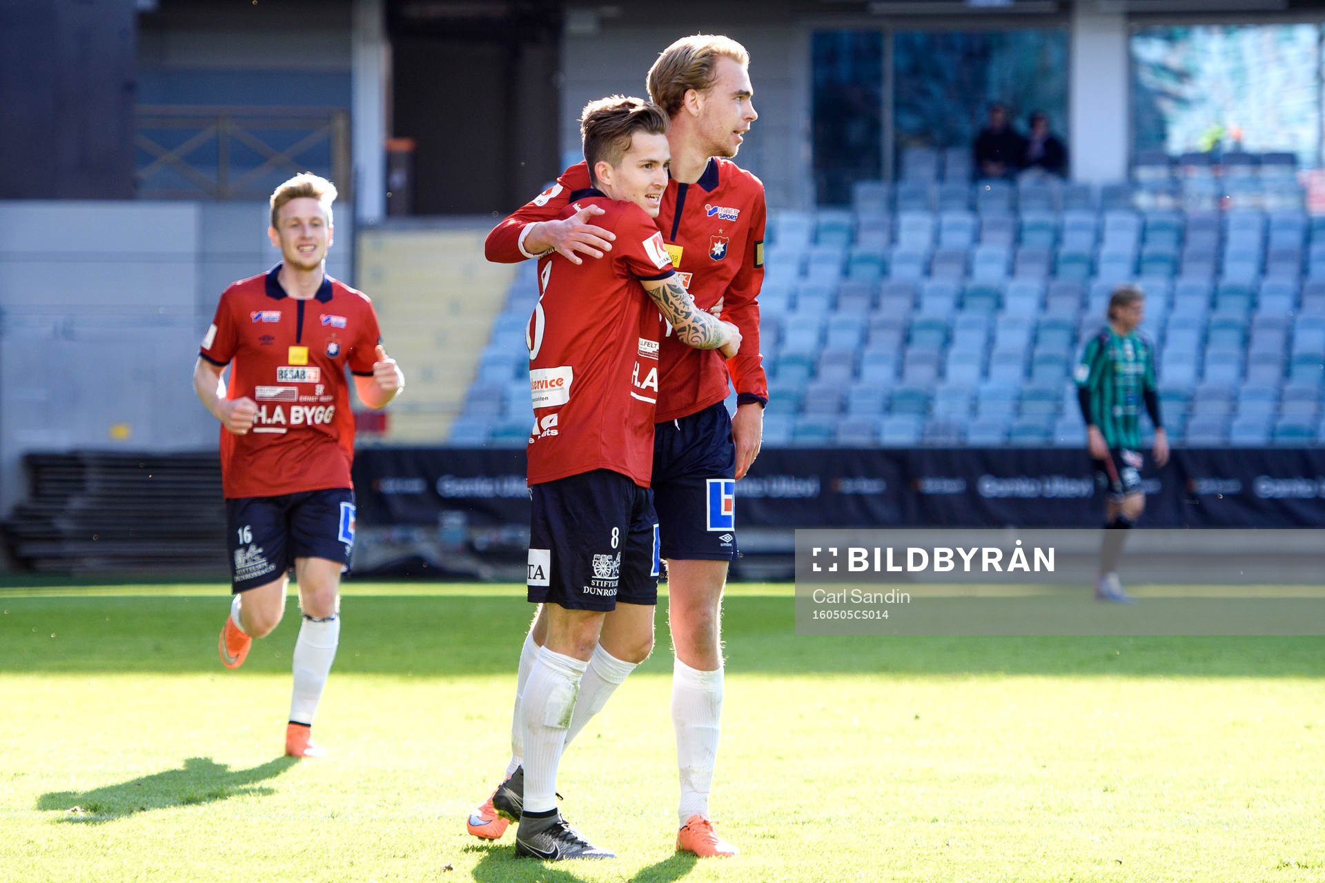 Örgrytes Andreas Östling och Anton Henriksson jublar