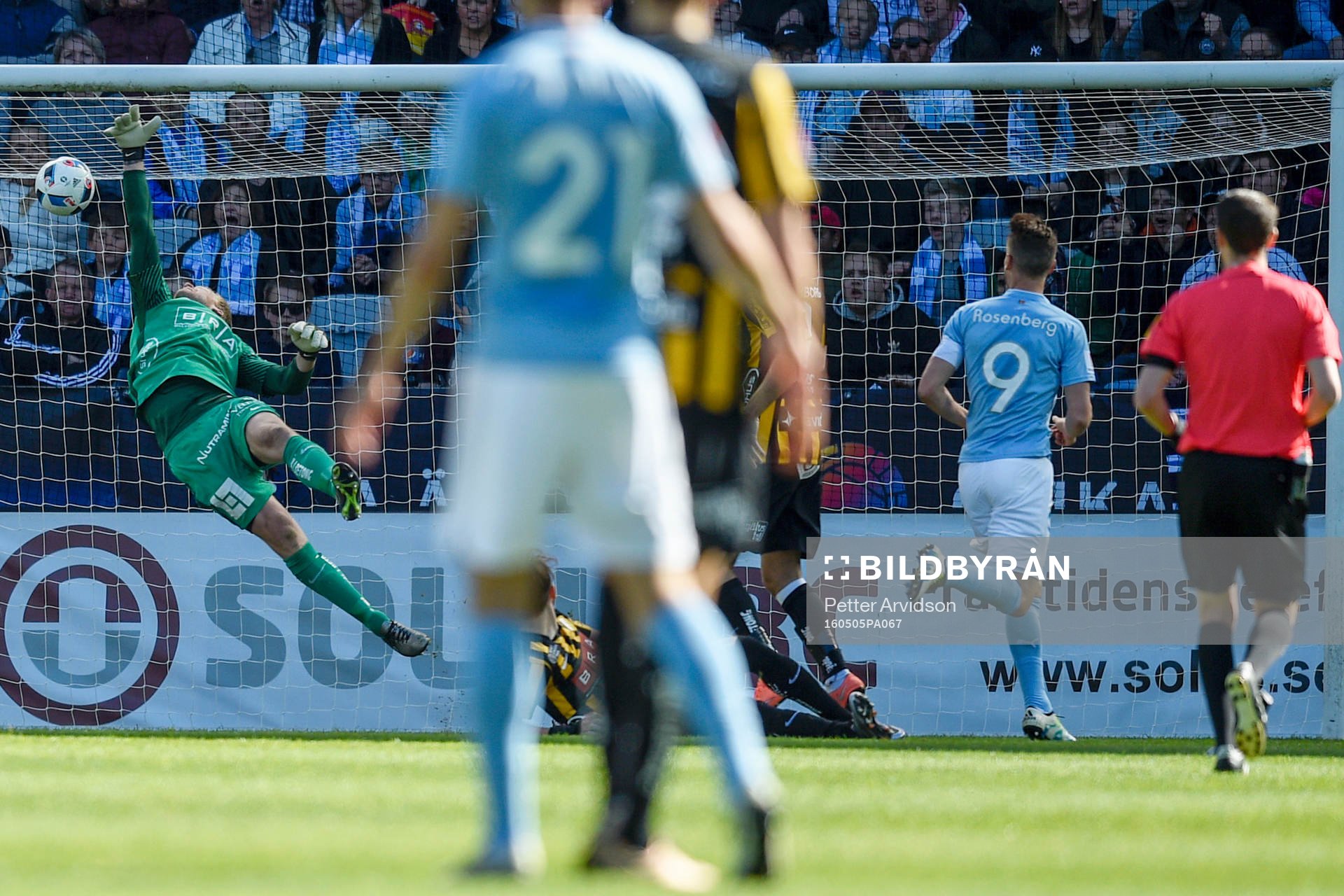 Malmö FFs Markus Rosenberg gör 1-0 bakom Häckens