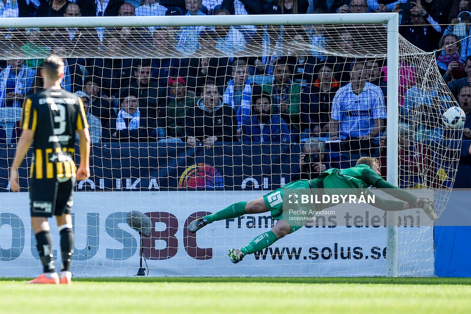 Malmö FFs Magnus Wolff Eikrem gör 2-0 bakom Häckens