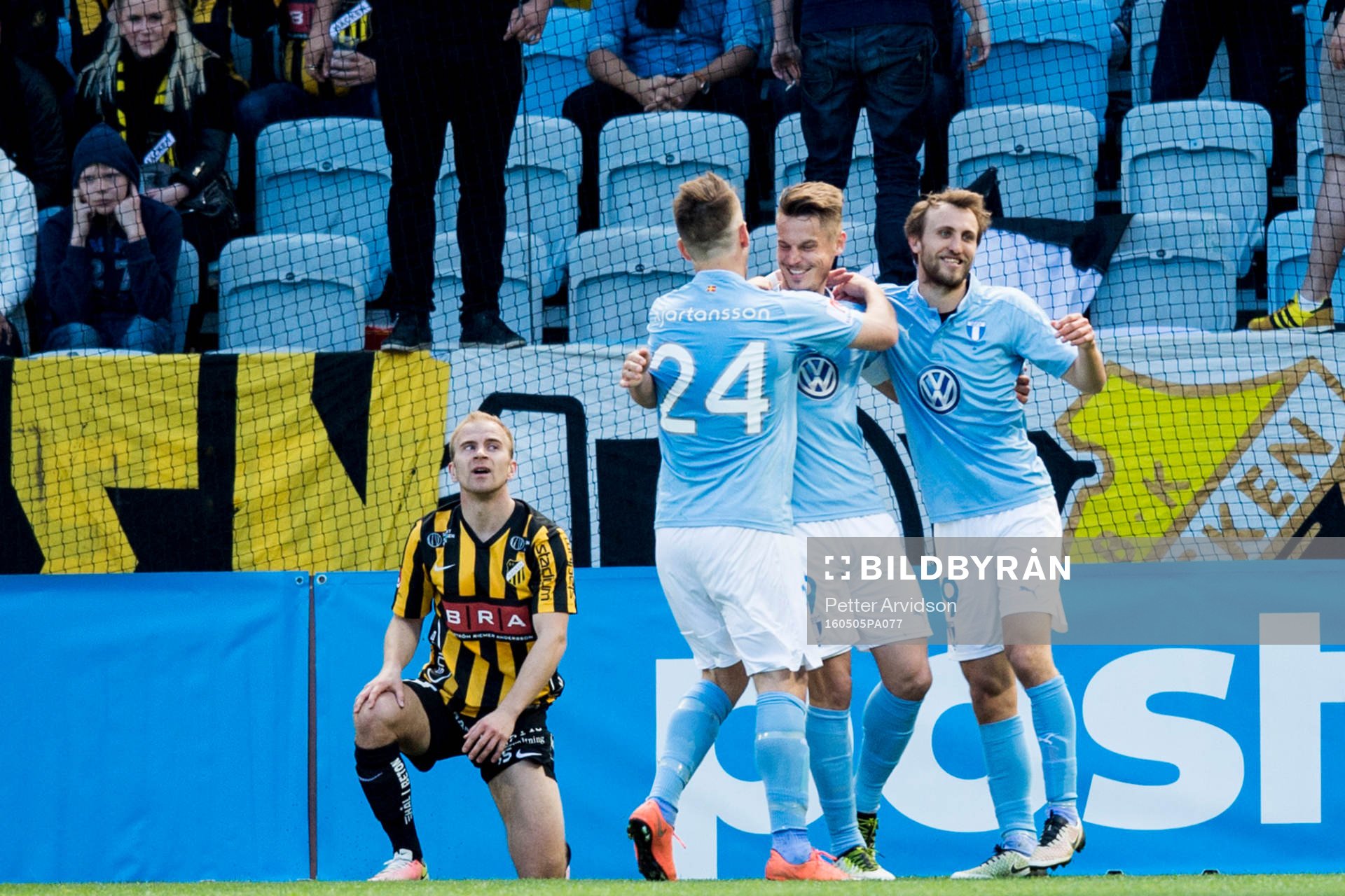 Malmö FFs Markus Rosenberg jublar ihop med Vidar Örn