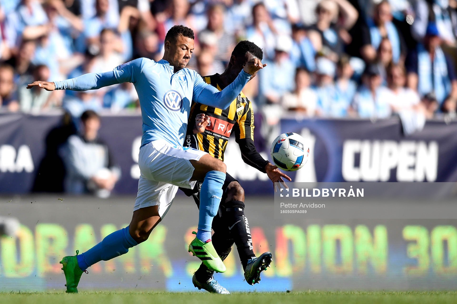 Malmö FFs Tobias Sana och Häckens Mohammed Abubakari