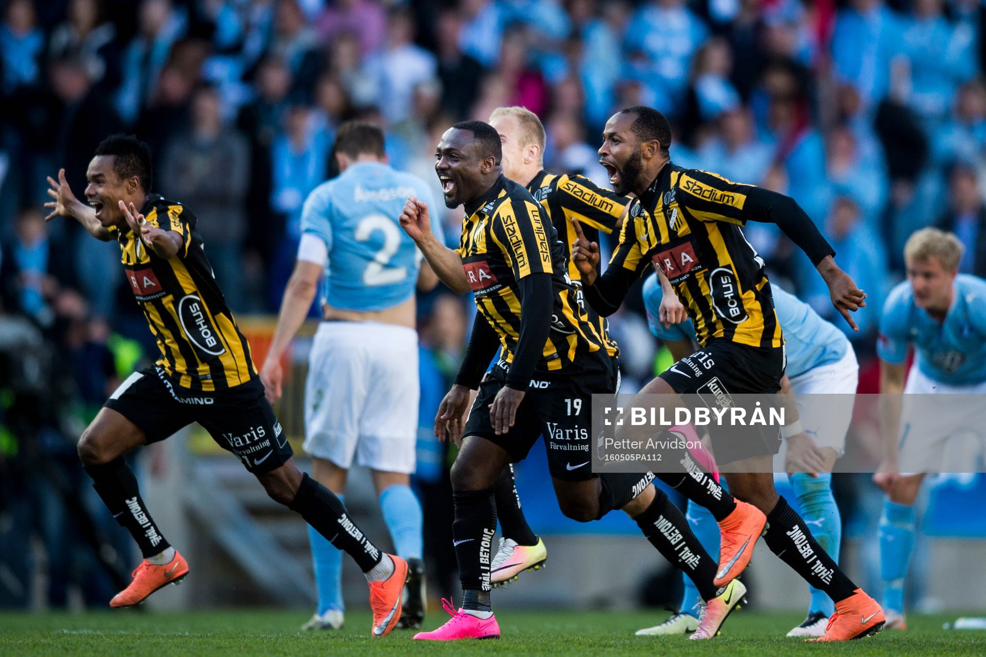 Häckens Nasiru Mohammed, John Owoeri och René Makondele