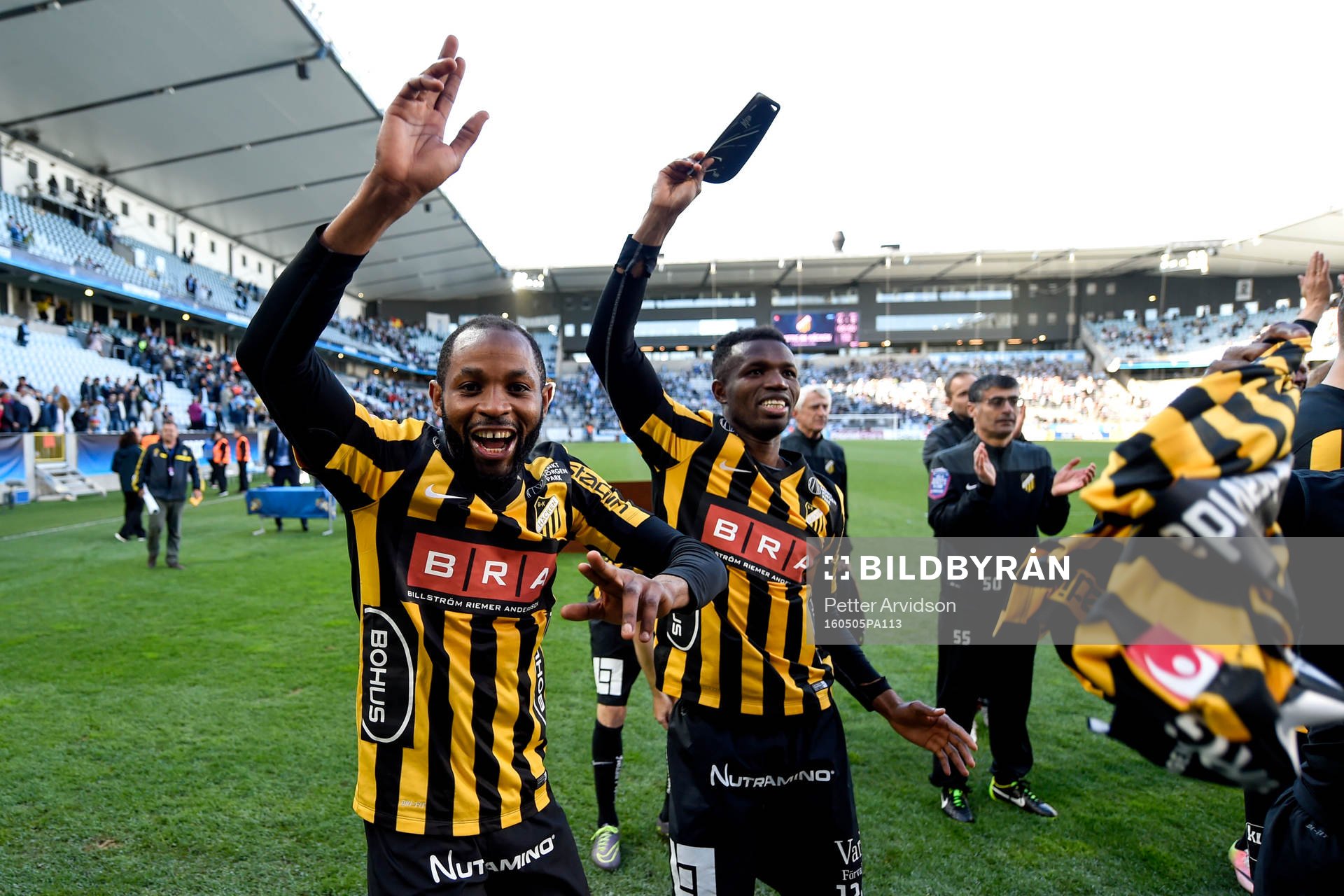 Häckens René Makondele jublar