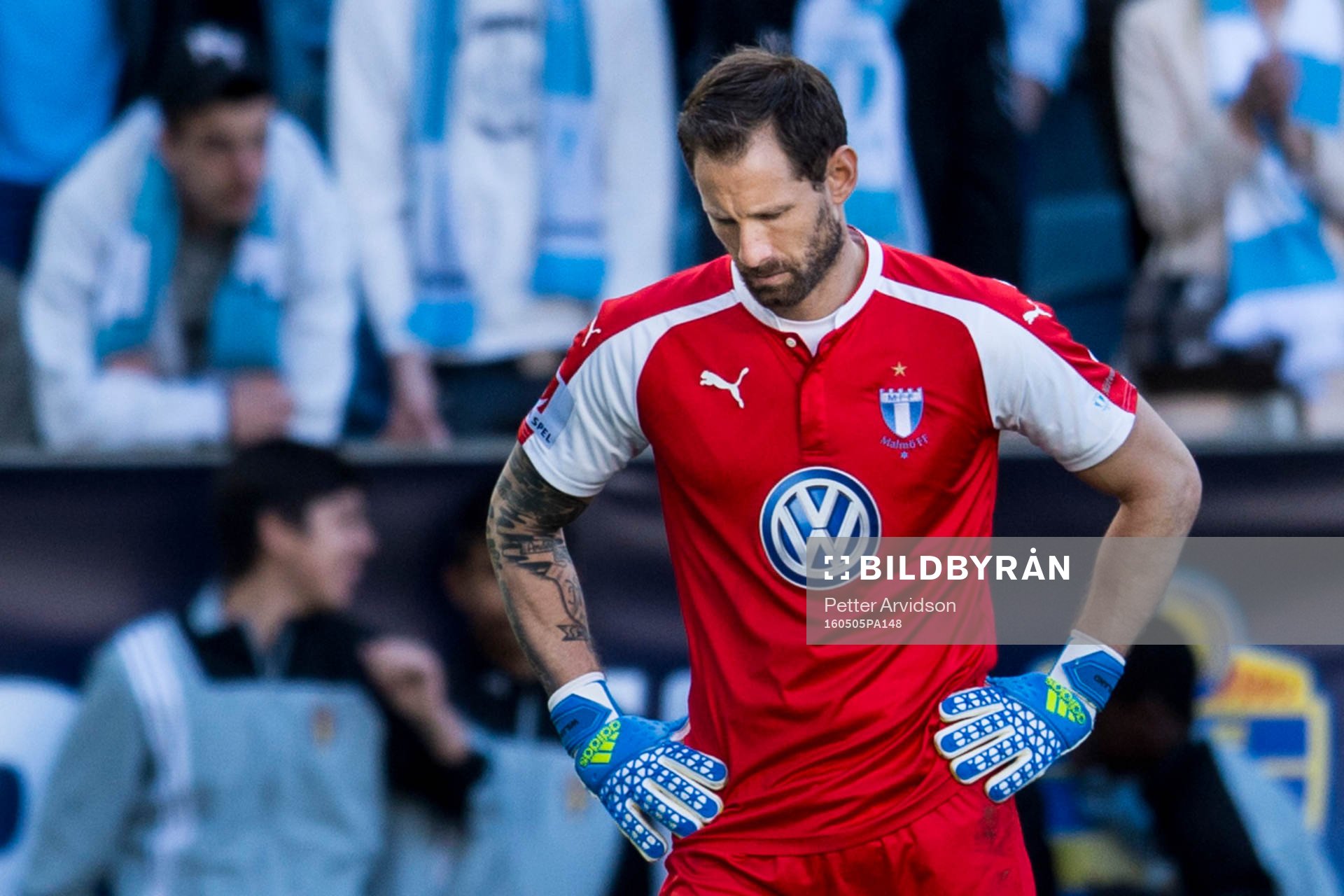 Malmö FFs målvakt Johan Wiland deppar