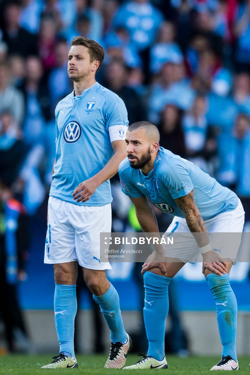 Malmö FFs Kari Arnason och Guillermo Molins deppar