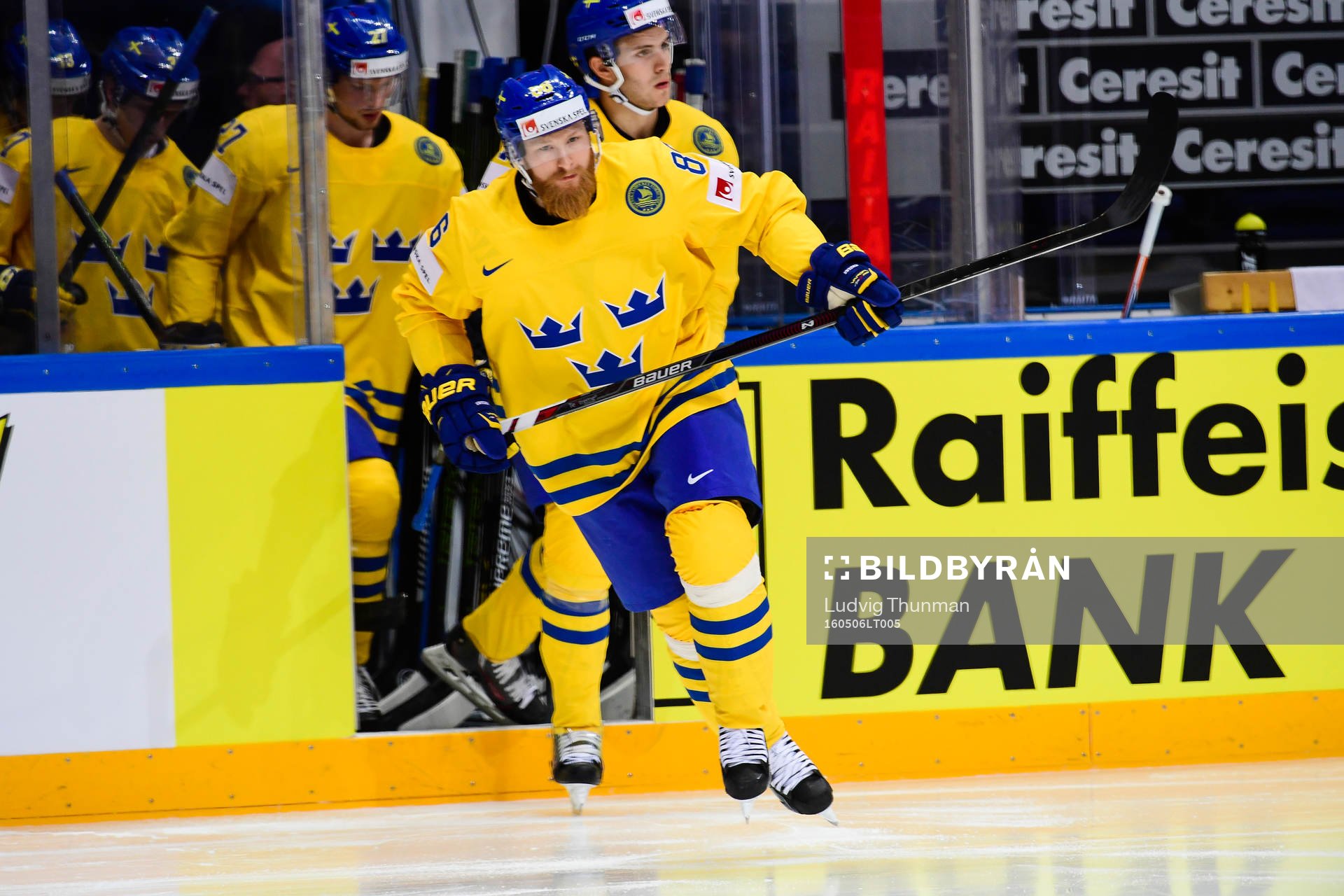 Sveriges Linus Klasen före ishockeymatchen i Ishockey-VM