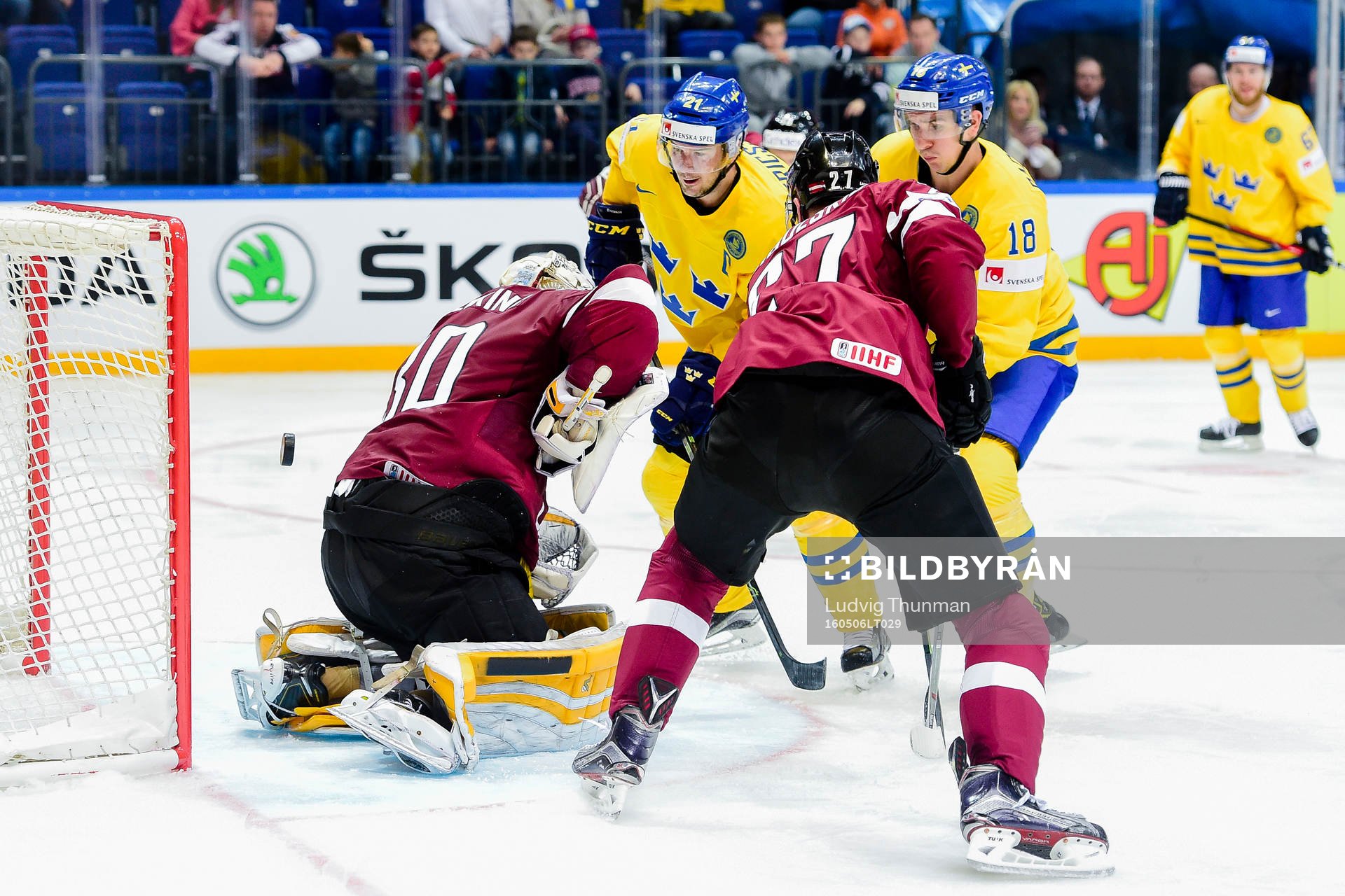 Sveriges Jimmie Ericsson och Mikael Backlund i en situation