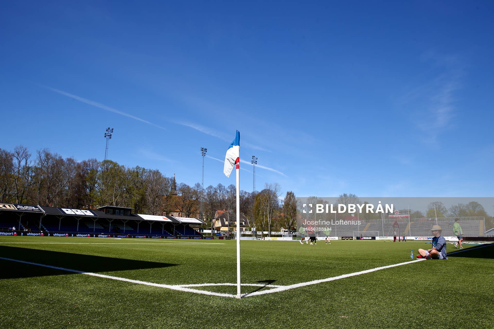 Kopparvallens fotbollsplan innan fotbollsmatchen i