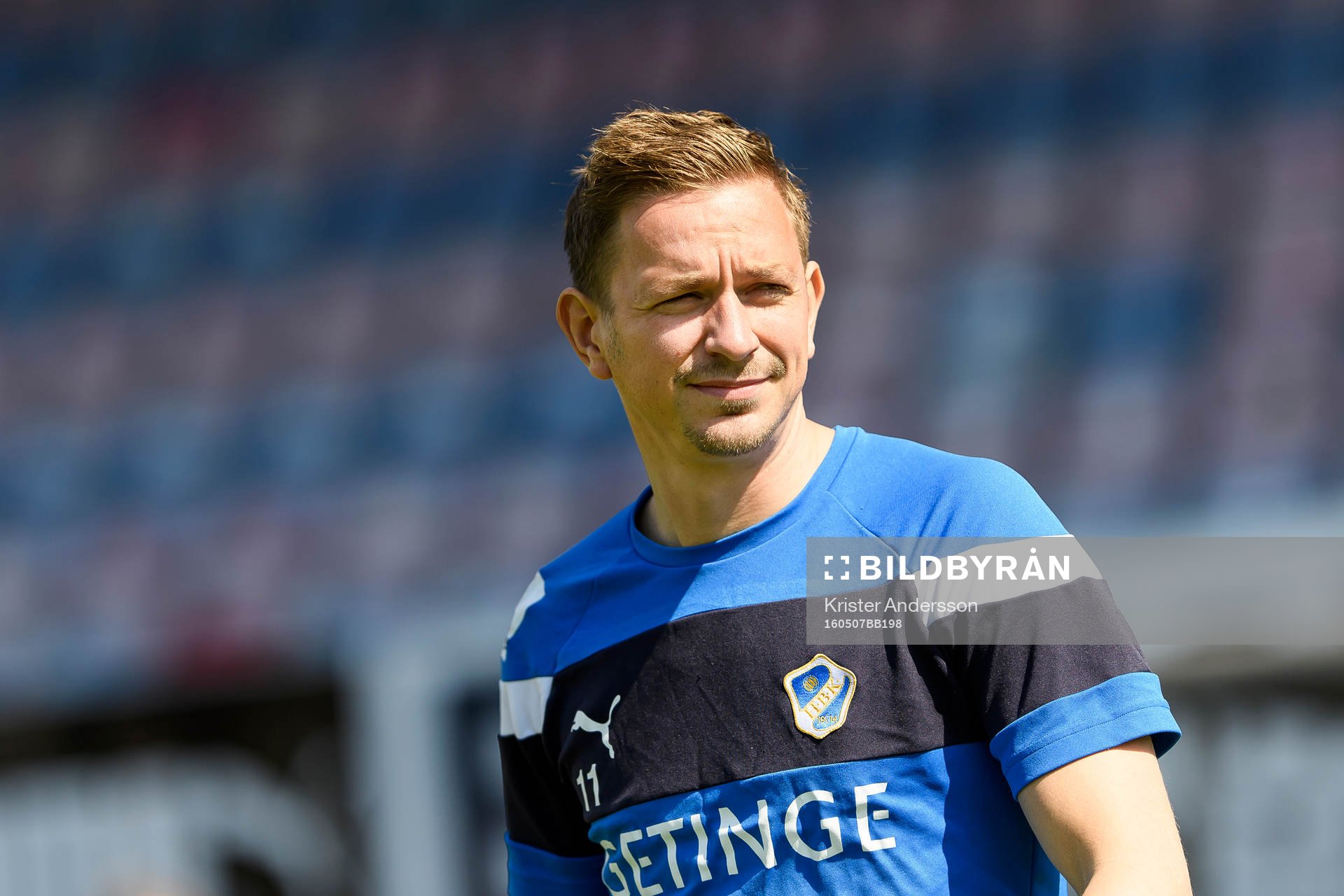 Halmstads Fredrik Olsson före fotbollsmatchen i Superettan