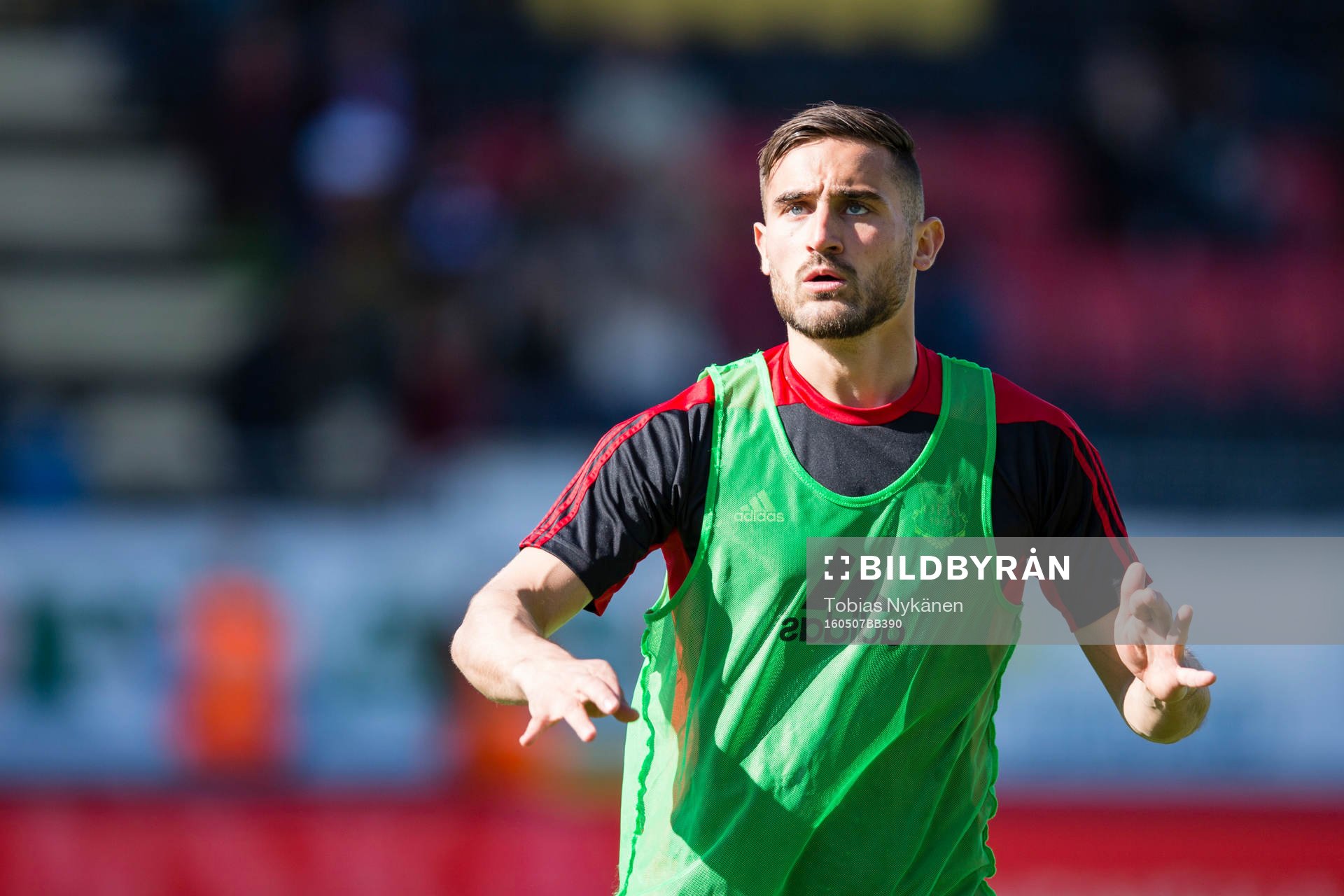 Östersunds Sotirios Papagiannopoulos värmer upp