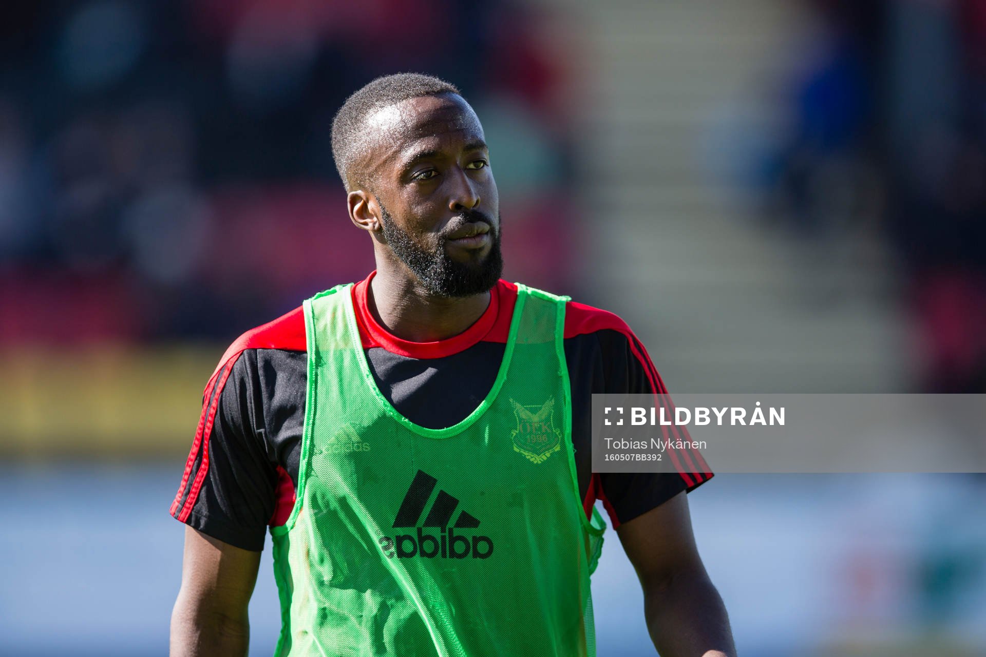 Östersunds Ronald Mukiibi värmer upp