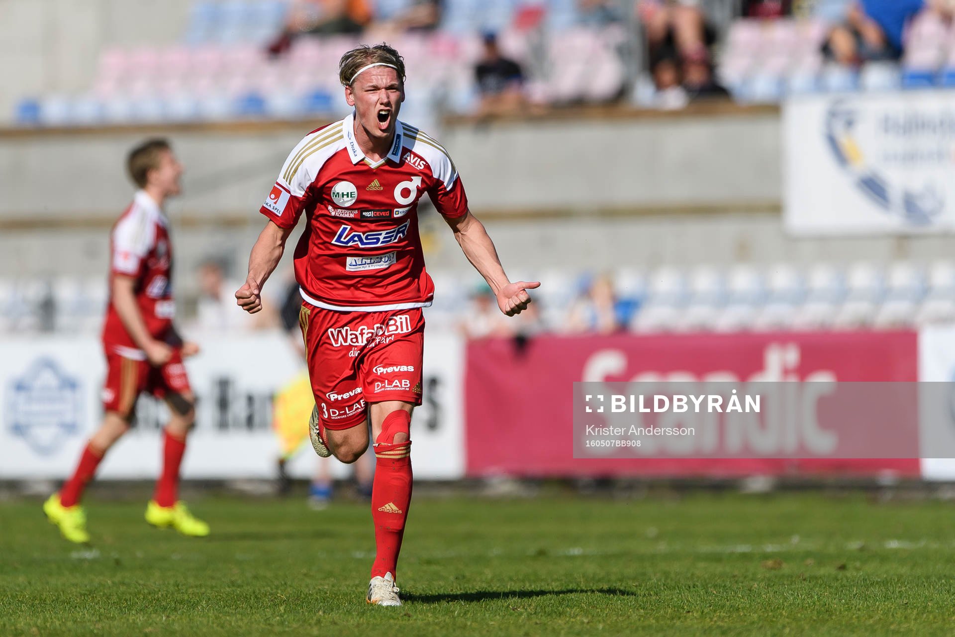 Degerfors Hampus Zackrisson jublar