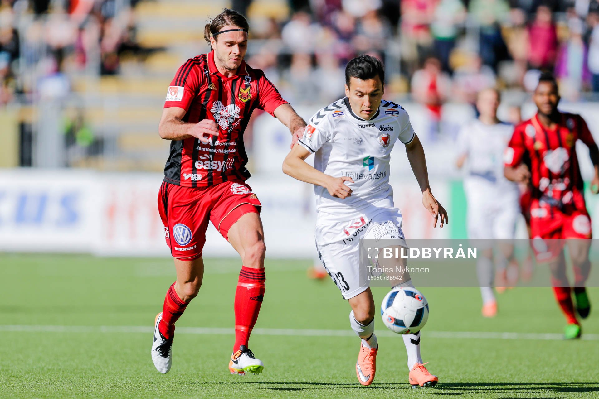 Östersunds Emir Smajic och Kalmars Emin Nouri