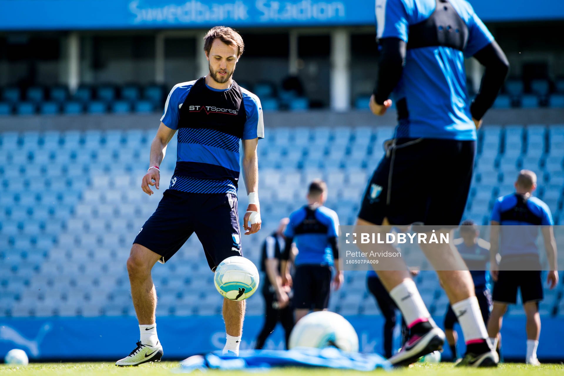 Magnus Wolff Eikrem under en fotbollsträning med Malmö FF den 7 maj 2016 i Malmö.