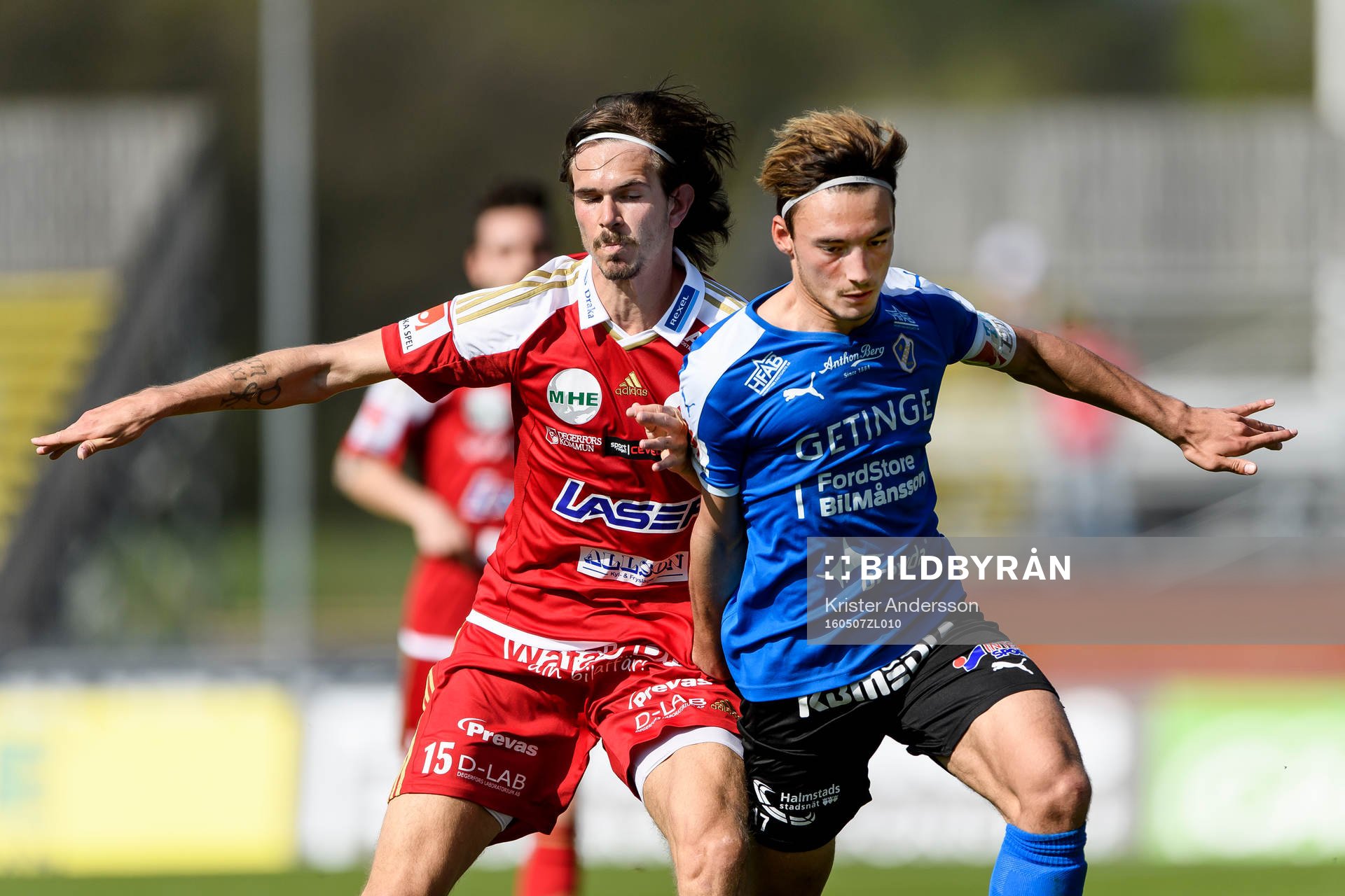 Degerfors Sebastian Olsson och Halmstads Sead Haksabanovic