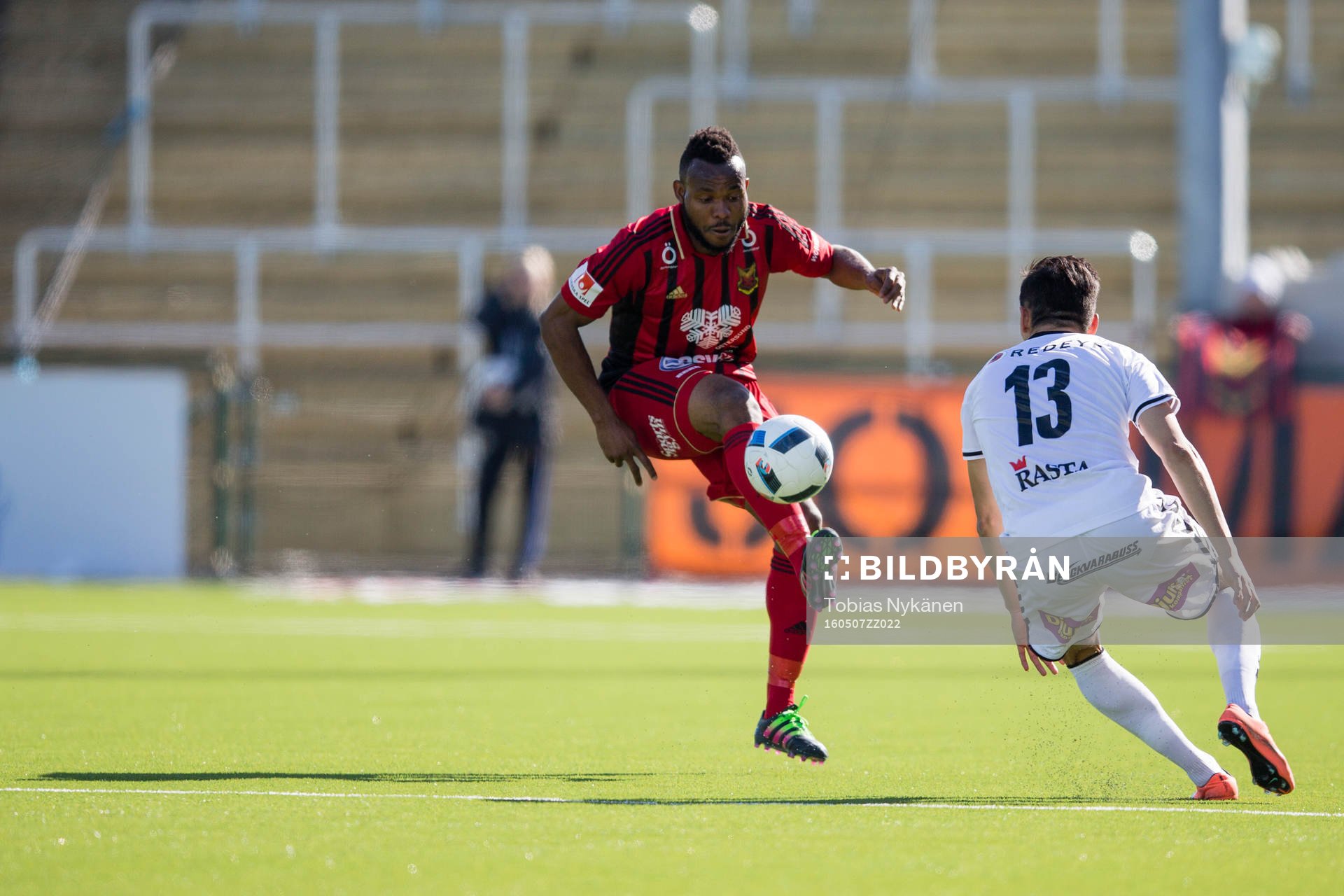 Östersunds Michael Omoh mot Kalmars Emin Nouri