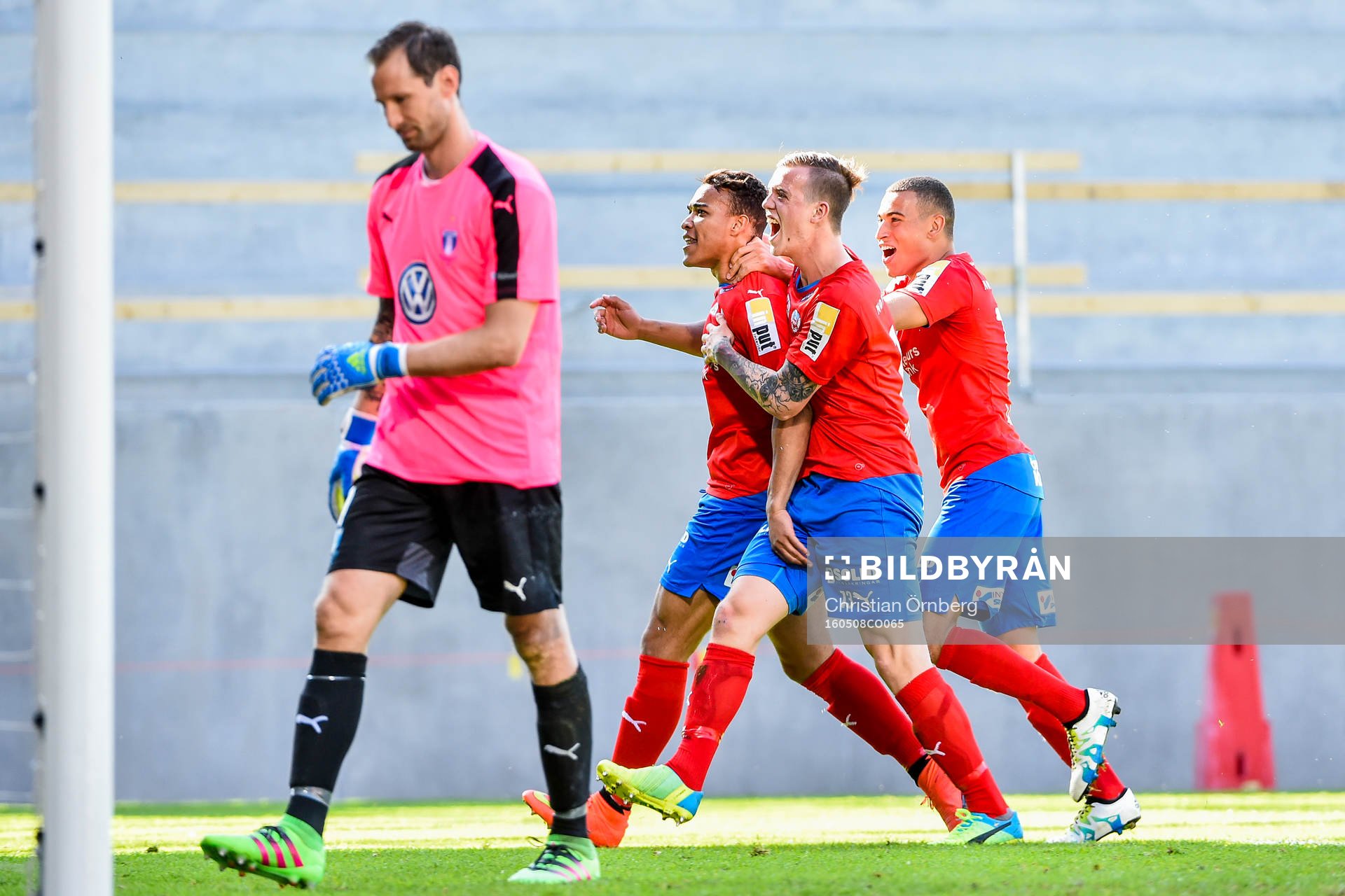Helsingborgs Matthew Rusike , Alexander Achinioti-Jönsson
